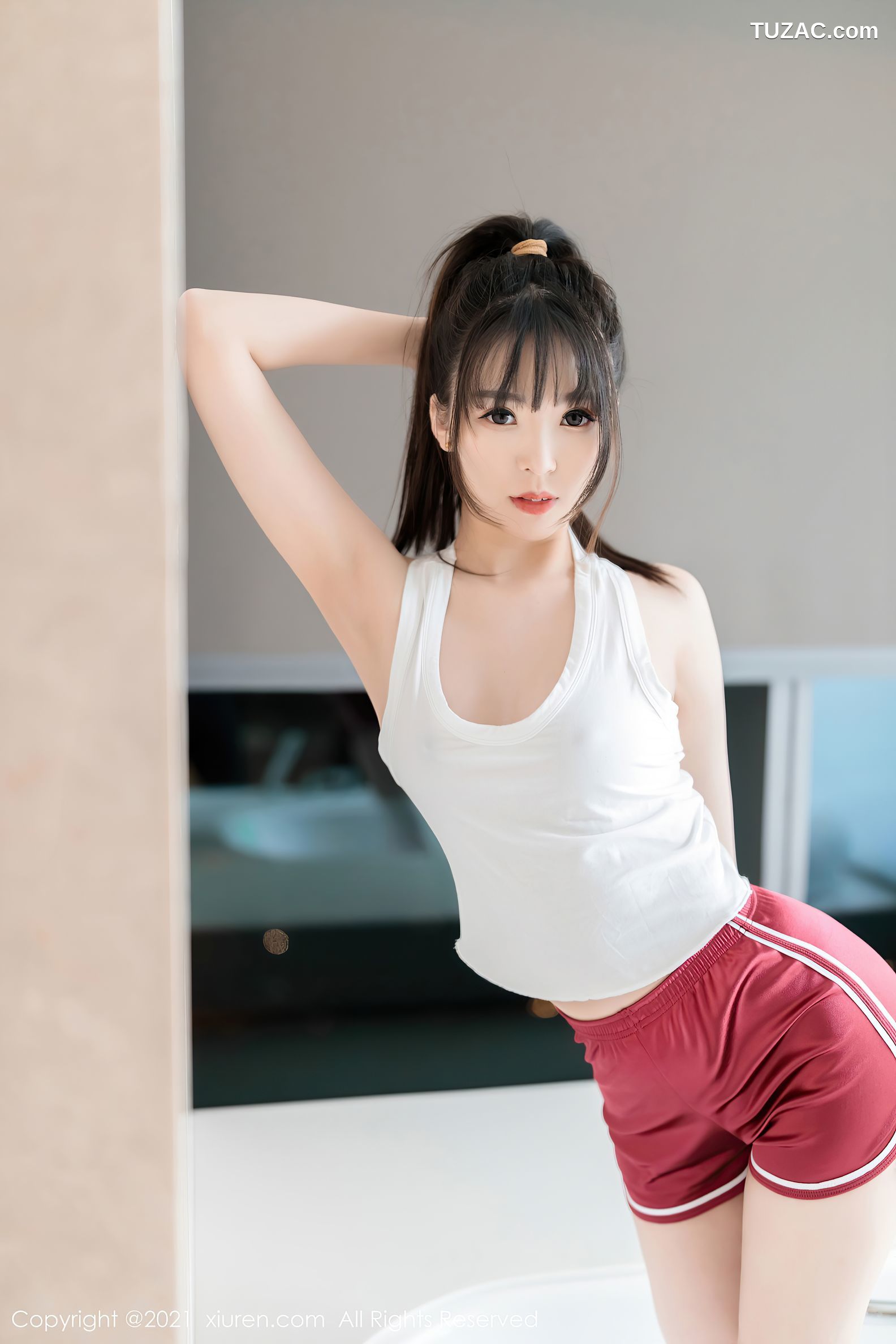 XiuRen秀人网-4030-小波多-居家女友服饰白背心红短裤-2021.10.08
