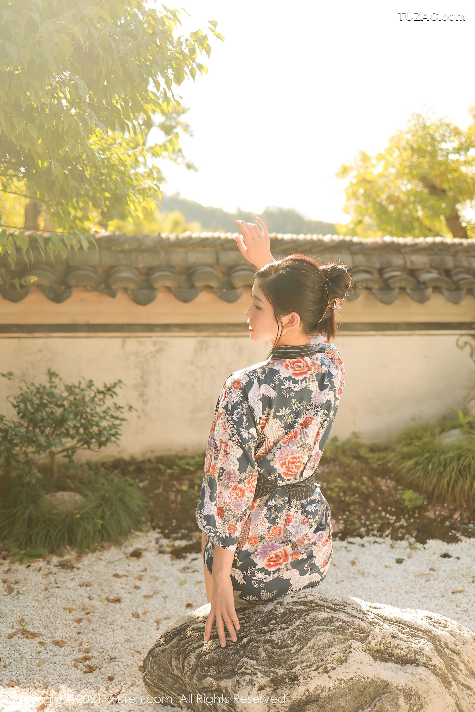 XiuRen秀人网-4032-李雅柔182CM-大理旅拍户外和服豪乳血滴子遮点红绳捆绑-2021.10.08