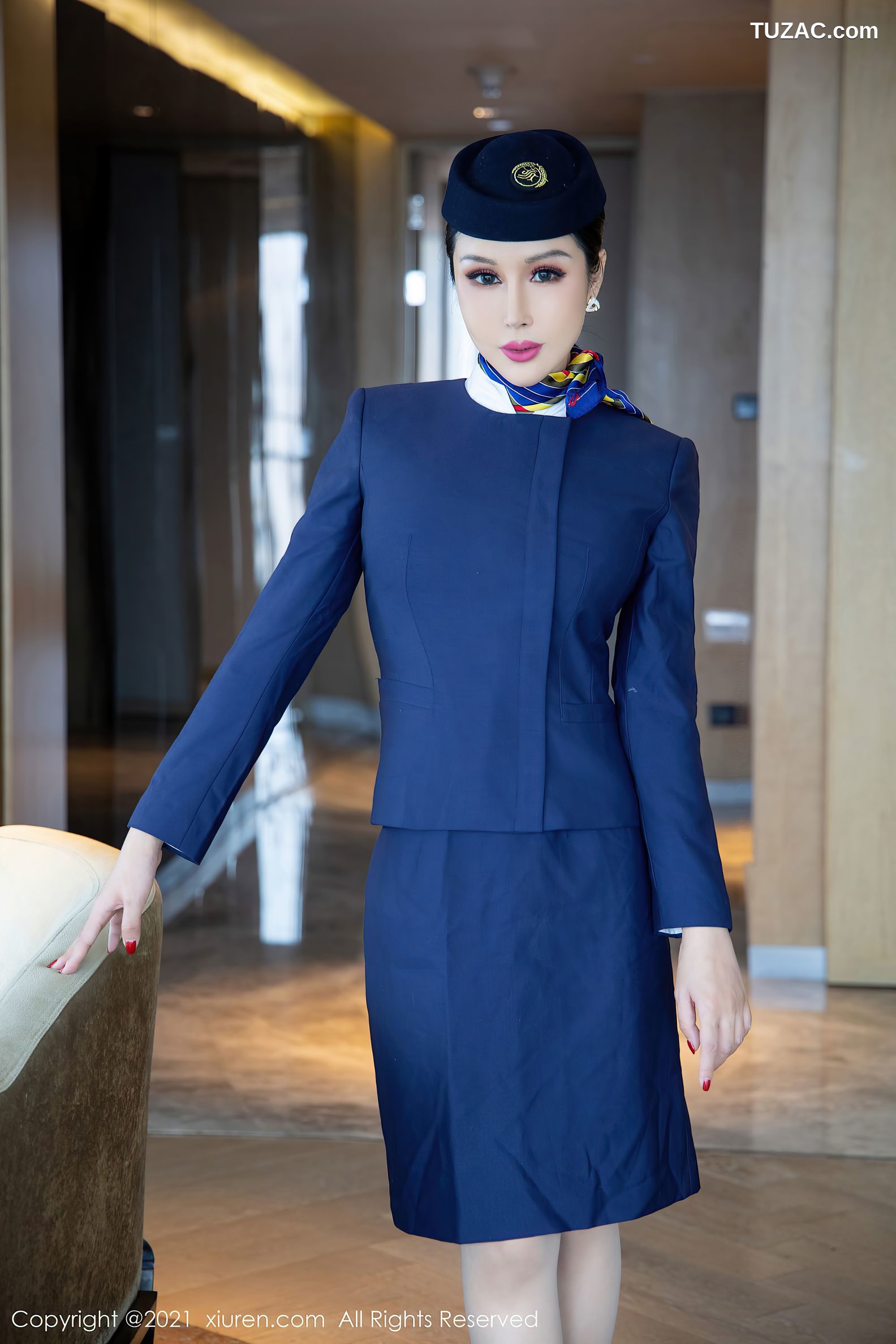 XiuRen秀人网-4050-田冰冰-三亚旅拍空姐制服主题蕾丝内衣肉丝-2021.10.12