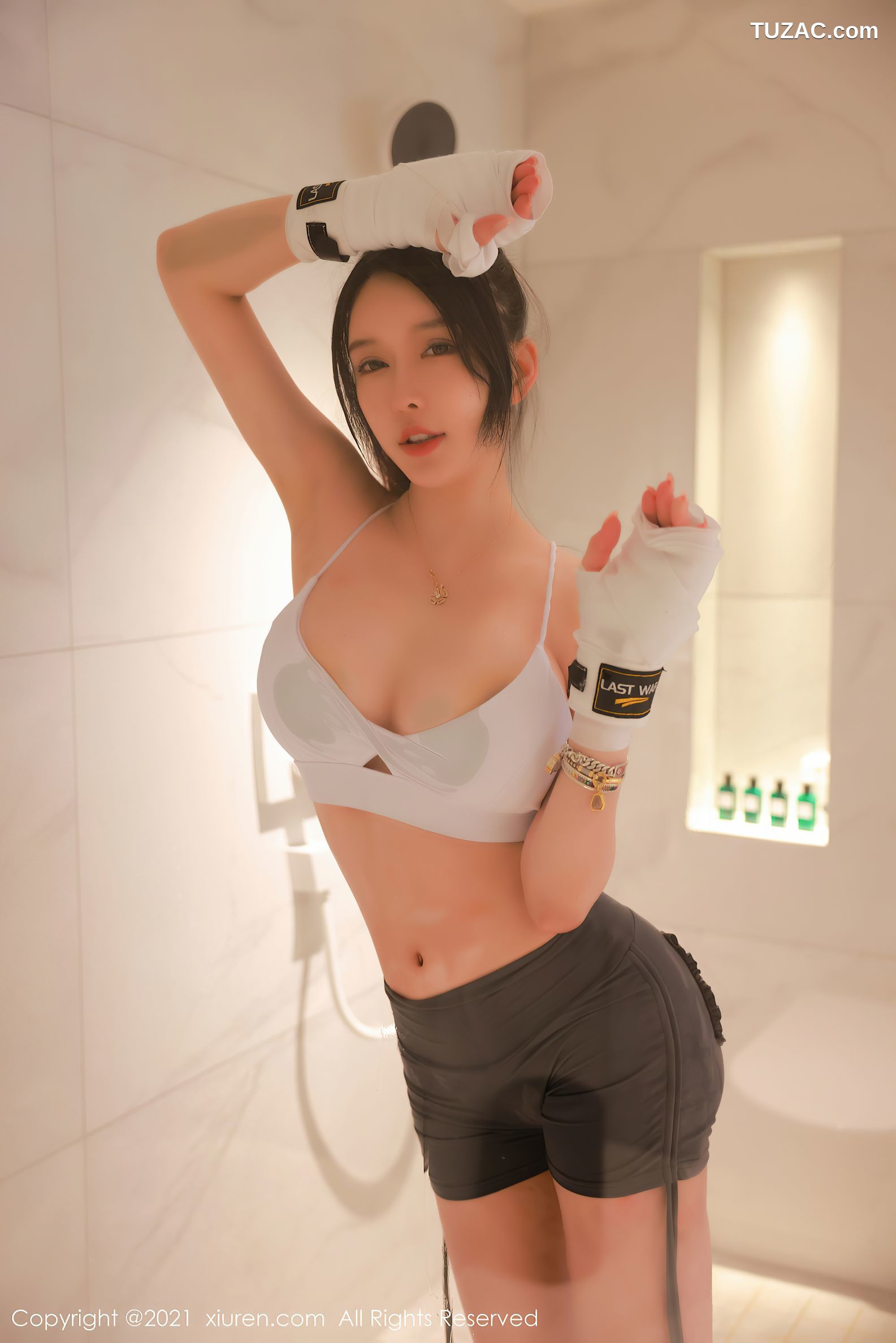 XiuRen秀人网-4055-玉兔miki-大理旅拍超紧身运动内衣-2021.10.13