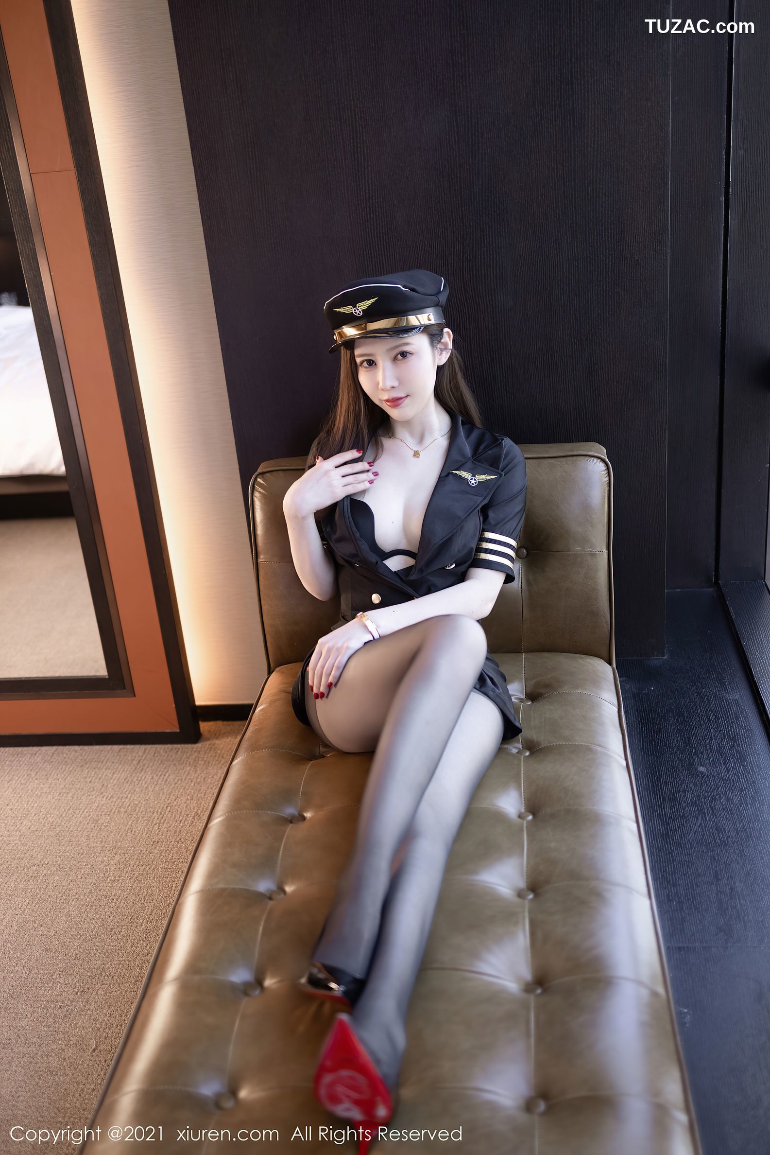 XiuRen秀人网-4062-吴雪瑶-飒爽多姿制服超薄黑丝裤袜-2021.10.14