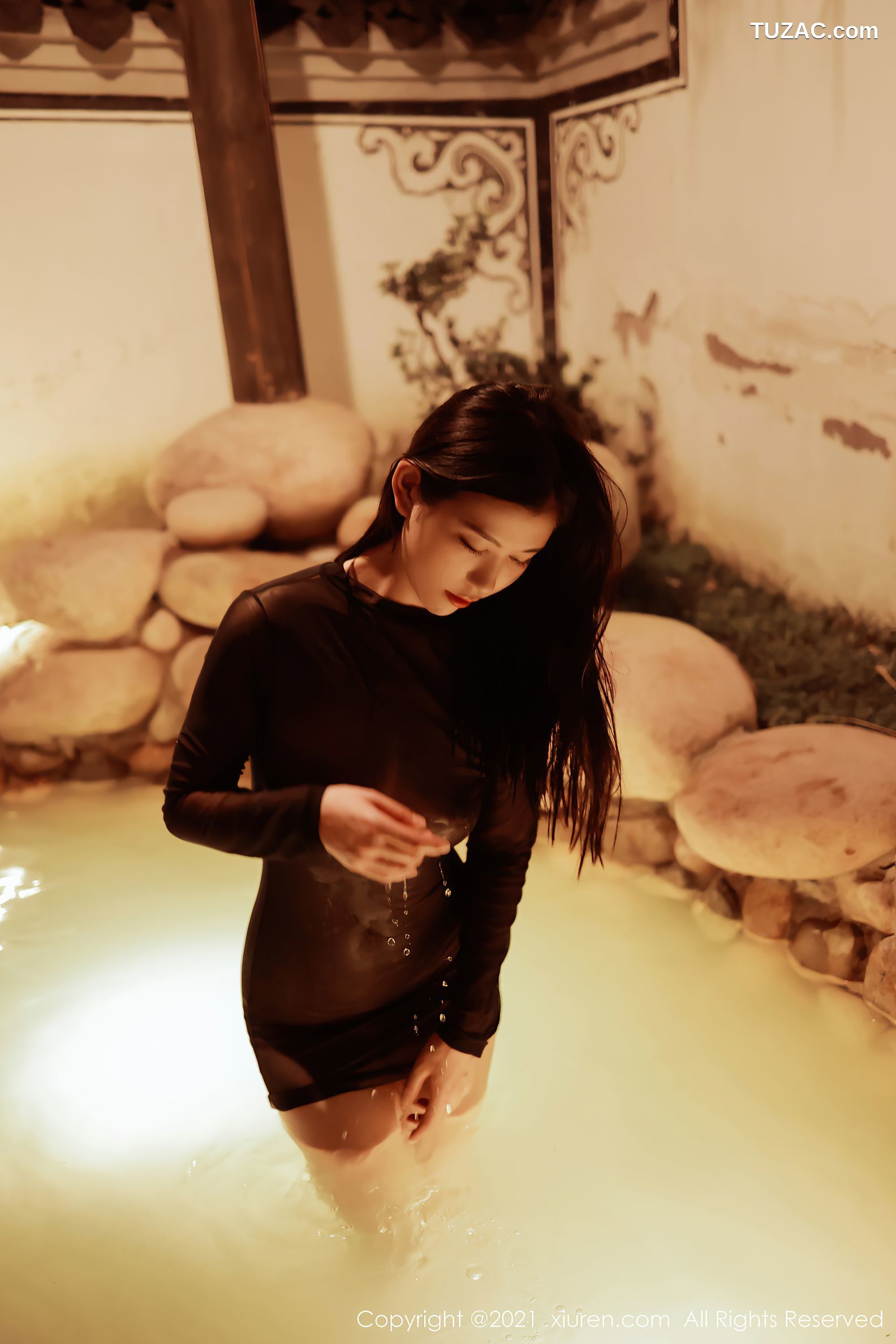 XiuRen秀人网-4090-李雅柔182CM-大理旅拍连体黑丝-薄透连身裙湿身-2021.10.20