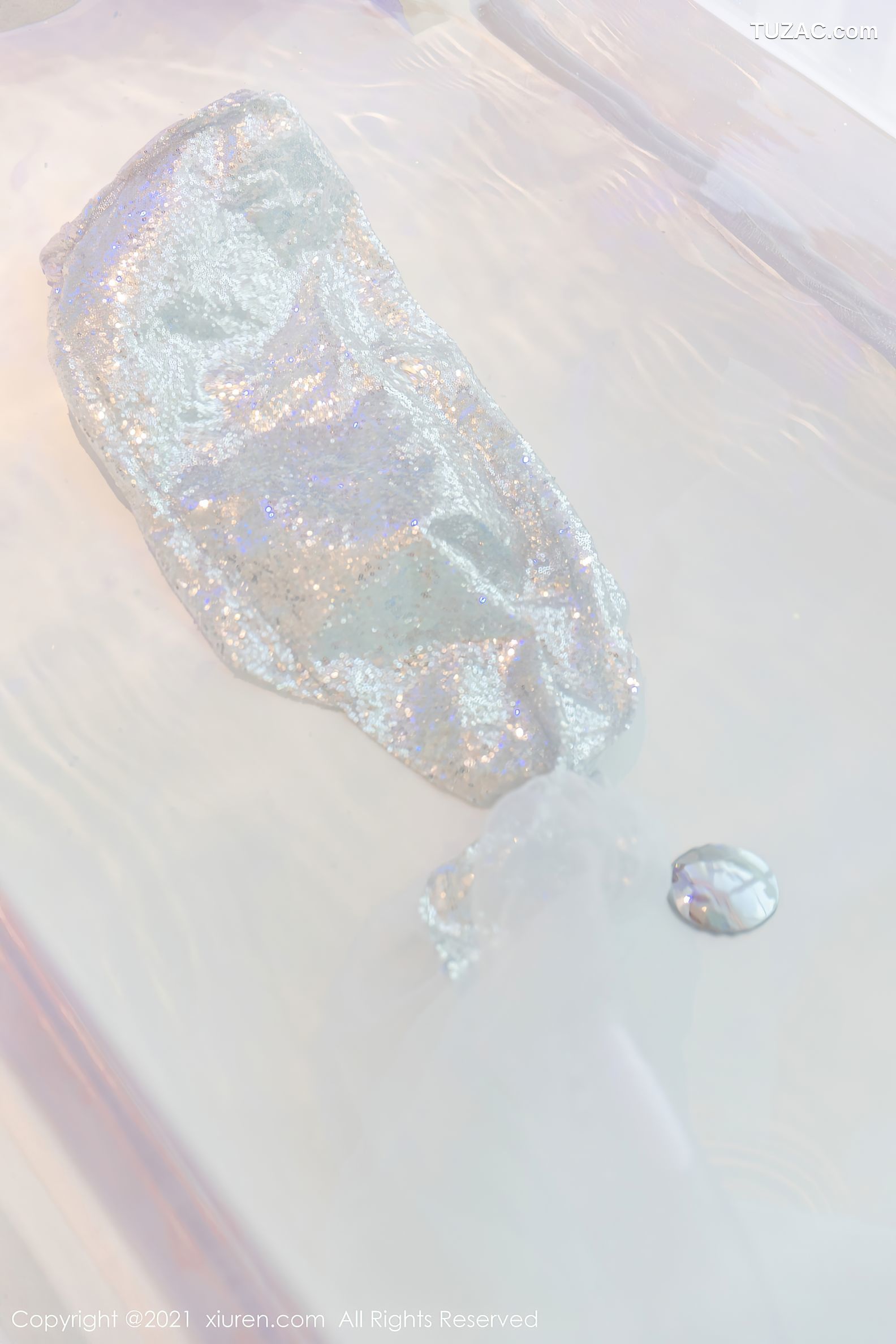 XiuRen秀人网-4103-允爾-绚丽多姿吊带袜傲人豪乳贝壳遮点-2021.10.22