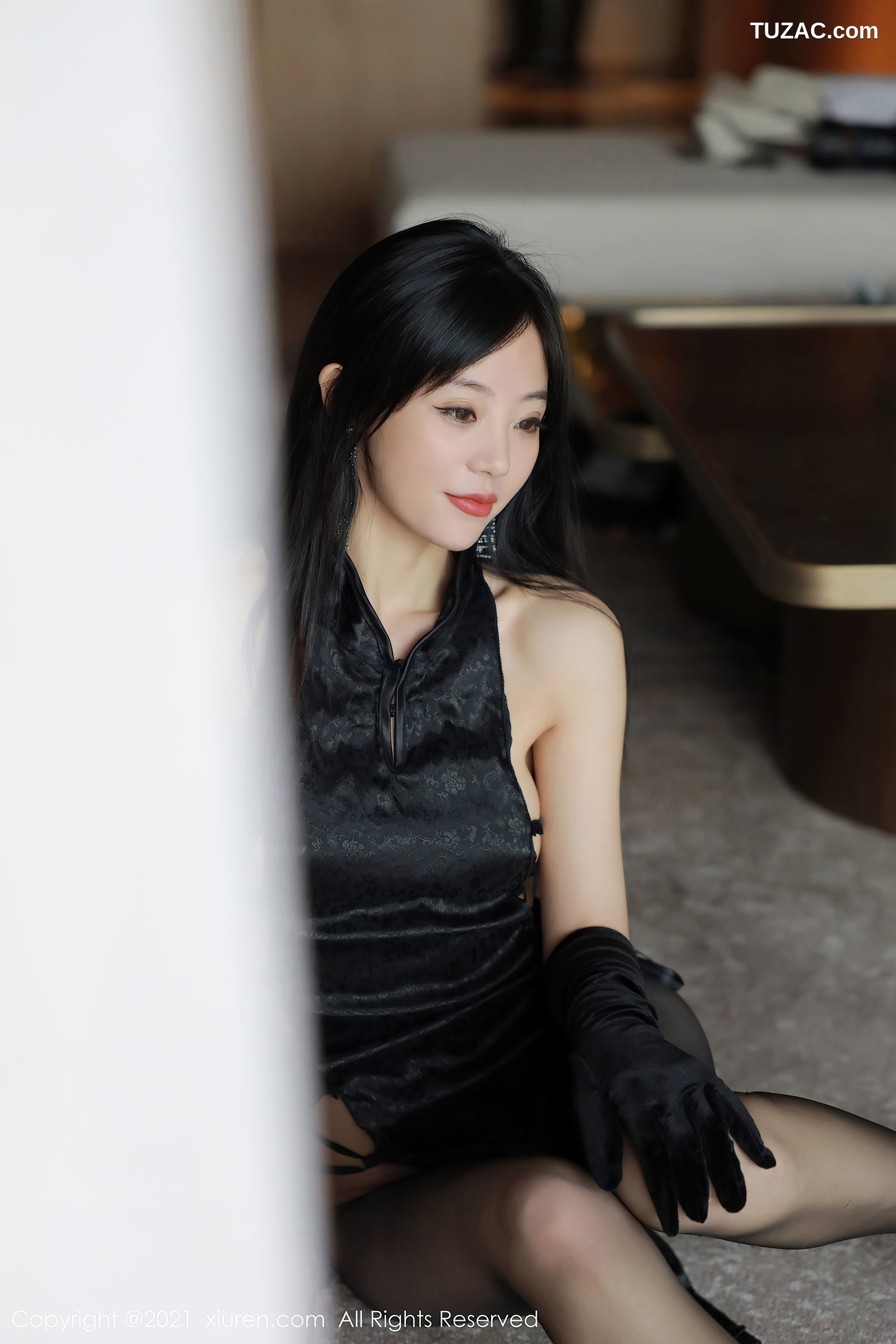 XiuRen秀人网-4125-佘贝拉Bella-黑色高开古韵旗袍黑丝-2021.10.27