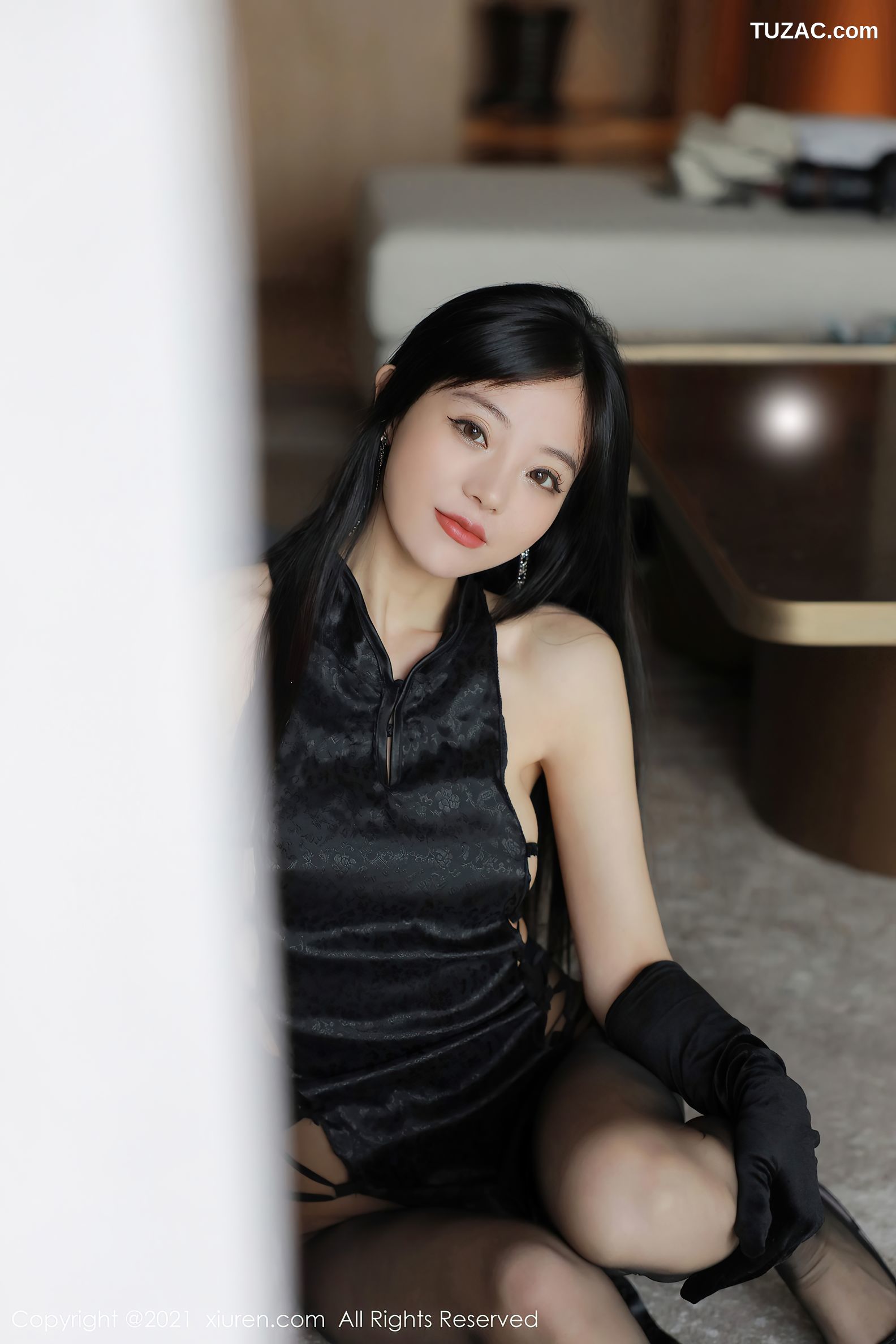 XiuRen秀人网-4125-佘贝拉Bella-黑色高开古韵旗袍黑丝-2021.10.27