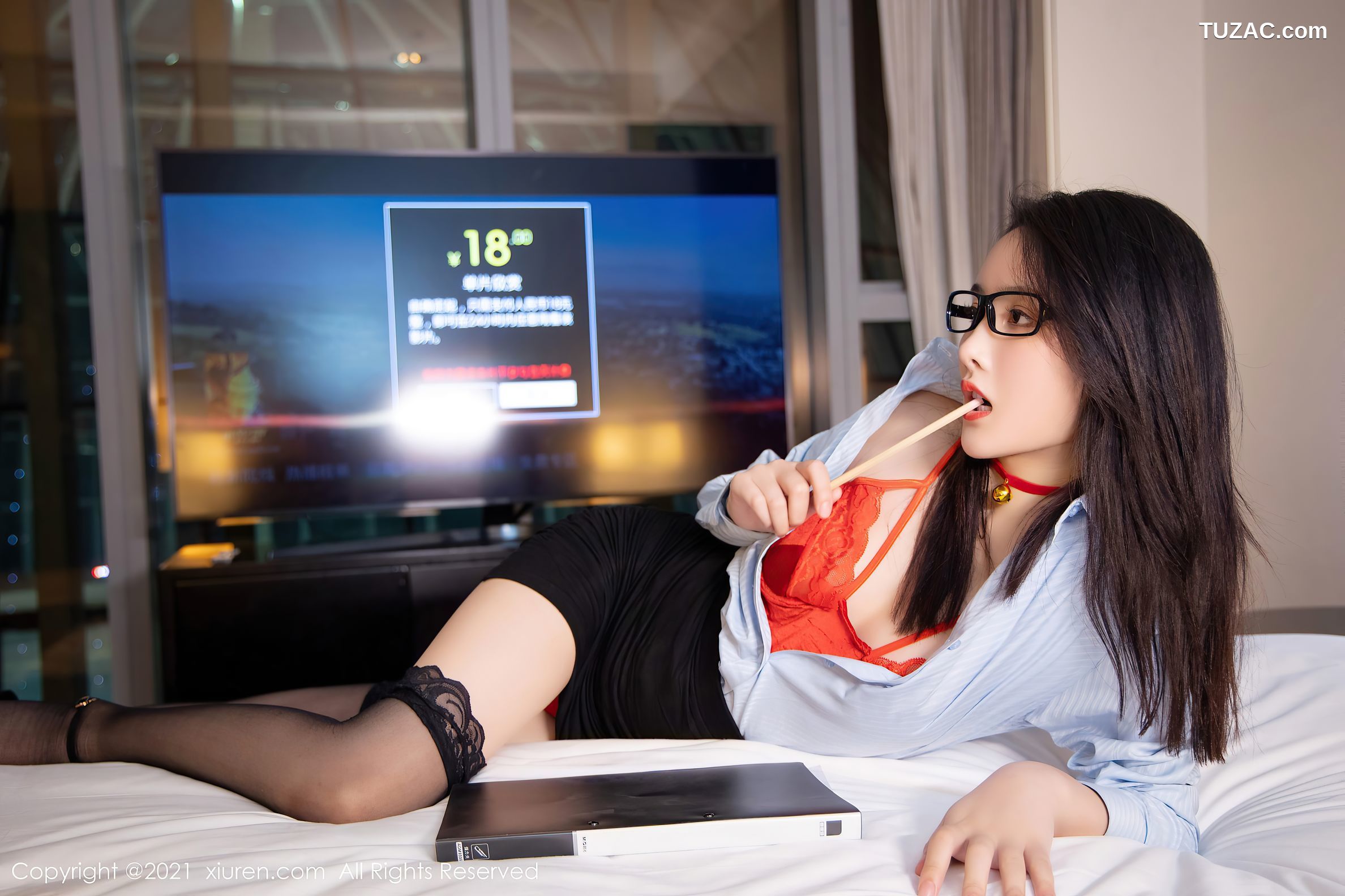 XiuRen秀人网-4132-Summer宝宝-经典职业OL主题撩黑短裙翘臀-2021.10.28