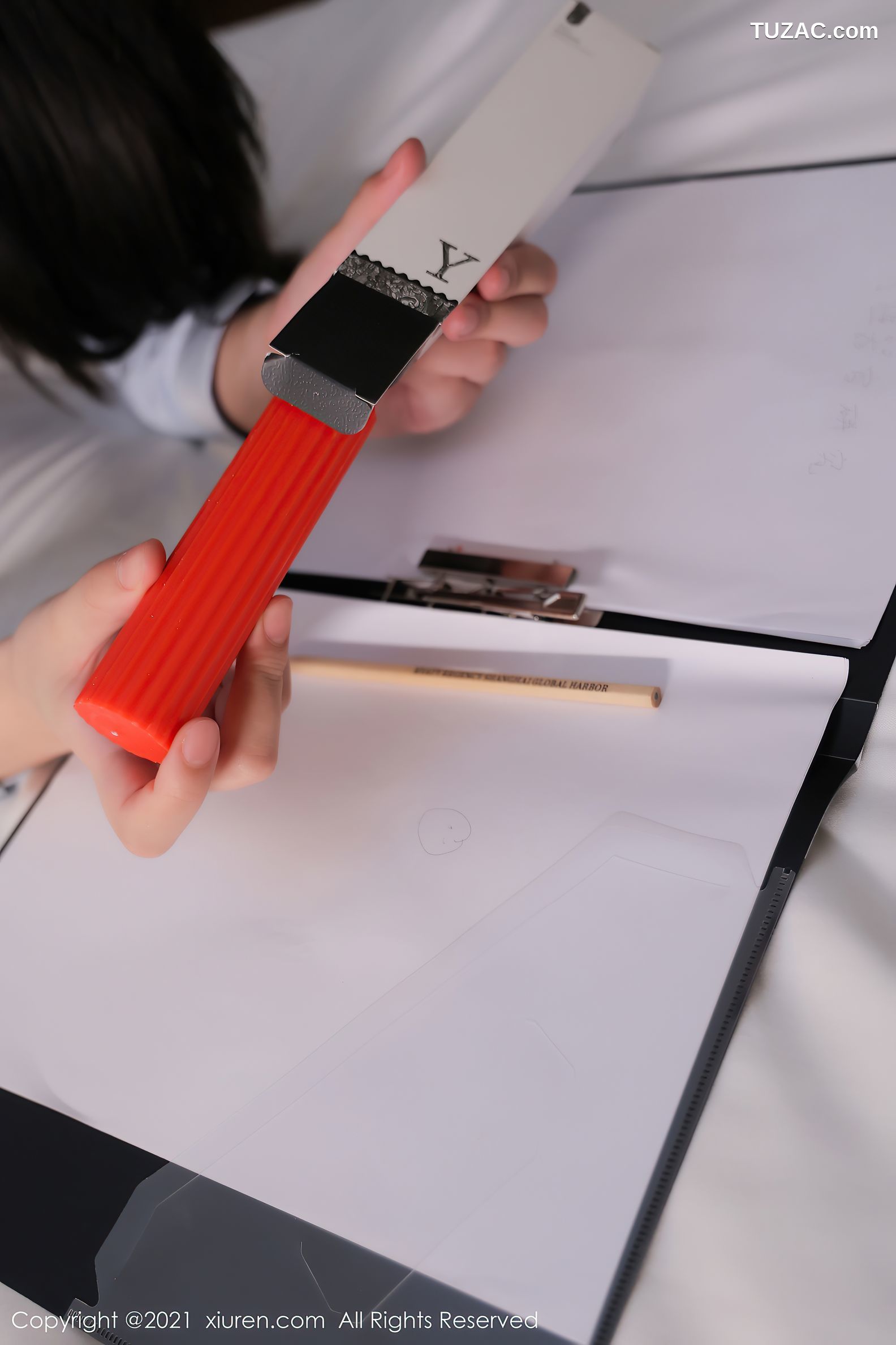 XiuRen秀人网-4132-Summer宝宝-经典职业OL主题撩黑短裙翘臀-2021.10.28