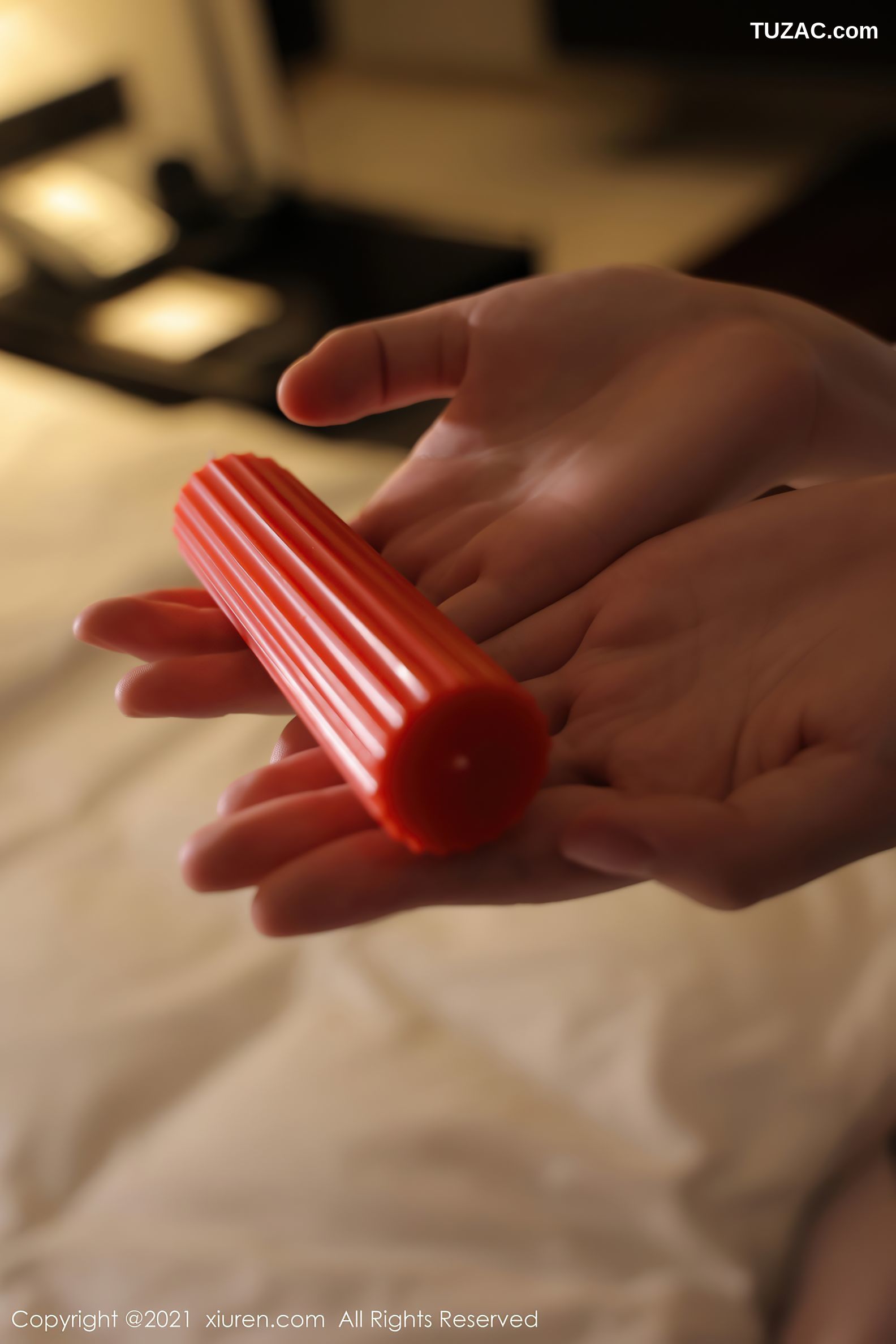 XiuRen秀人网-4132-Summer宝宝-经典职业OL主题撩黑短裙翘臀-2021.10.28