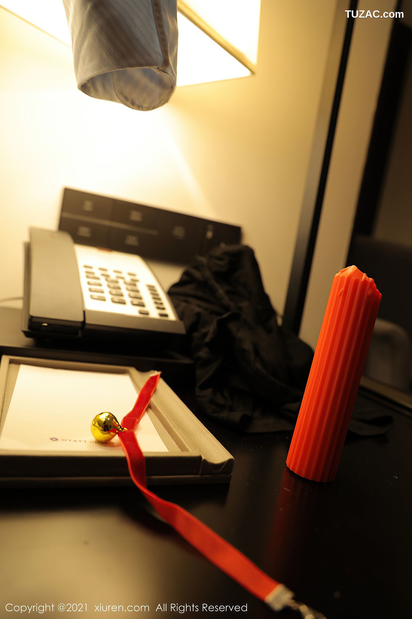 XiuRen秀人网-4132-Summer宝宝-经典职业OL主题撩黑短裙翘臀-2021.10.28