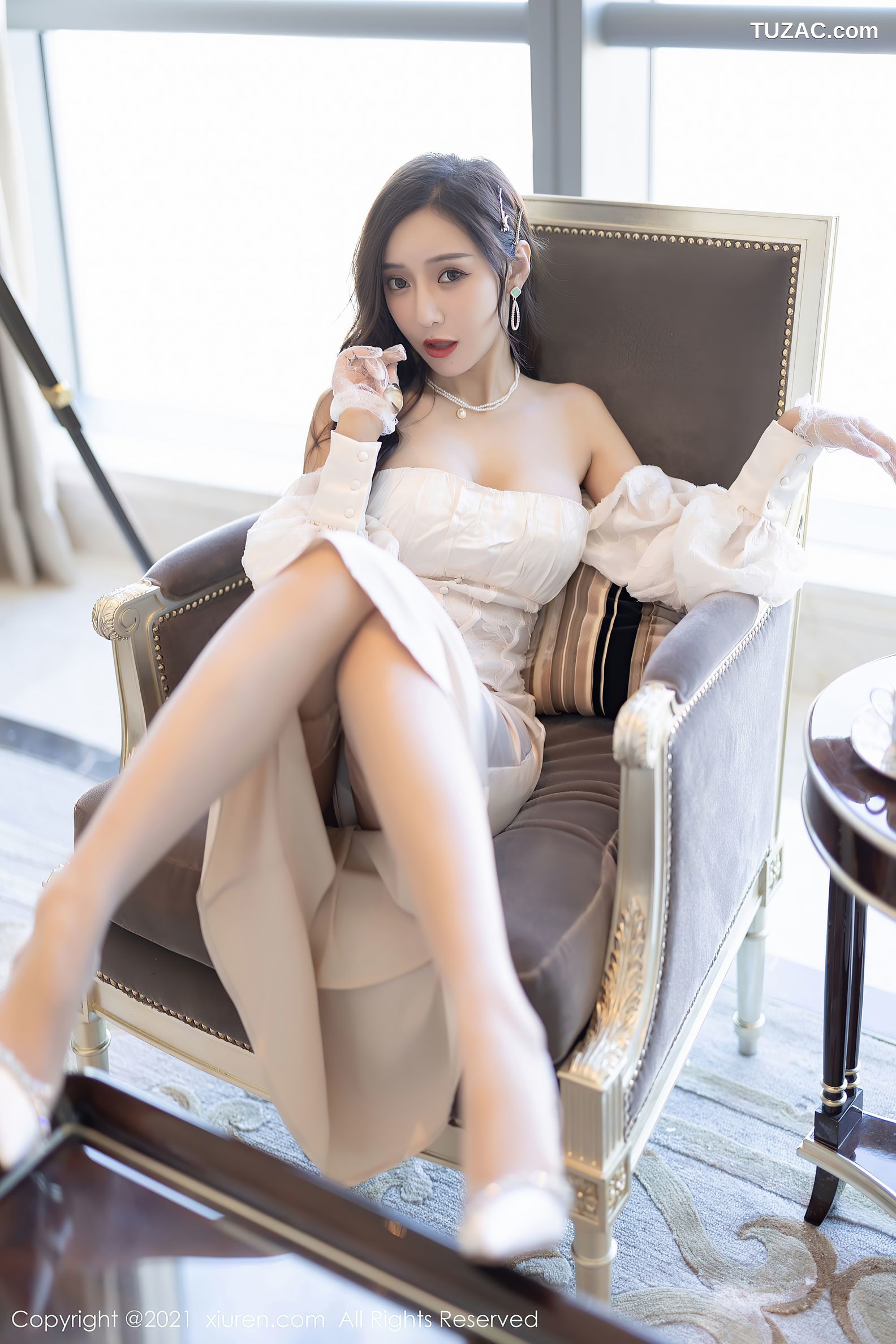 XiuRen秀人网-4136-王馨瑶Yanni-深圳旅拍-百变多姿服饰-2021.10.28