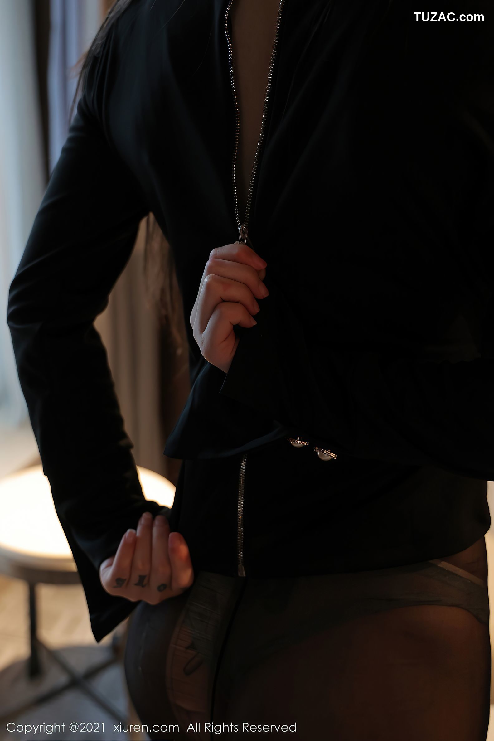 XiuRen秀人网-4143-美七Mia-典雅黑丝主题透视内裤-2021.11.01