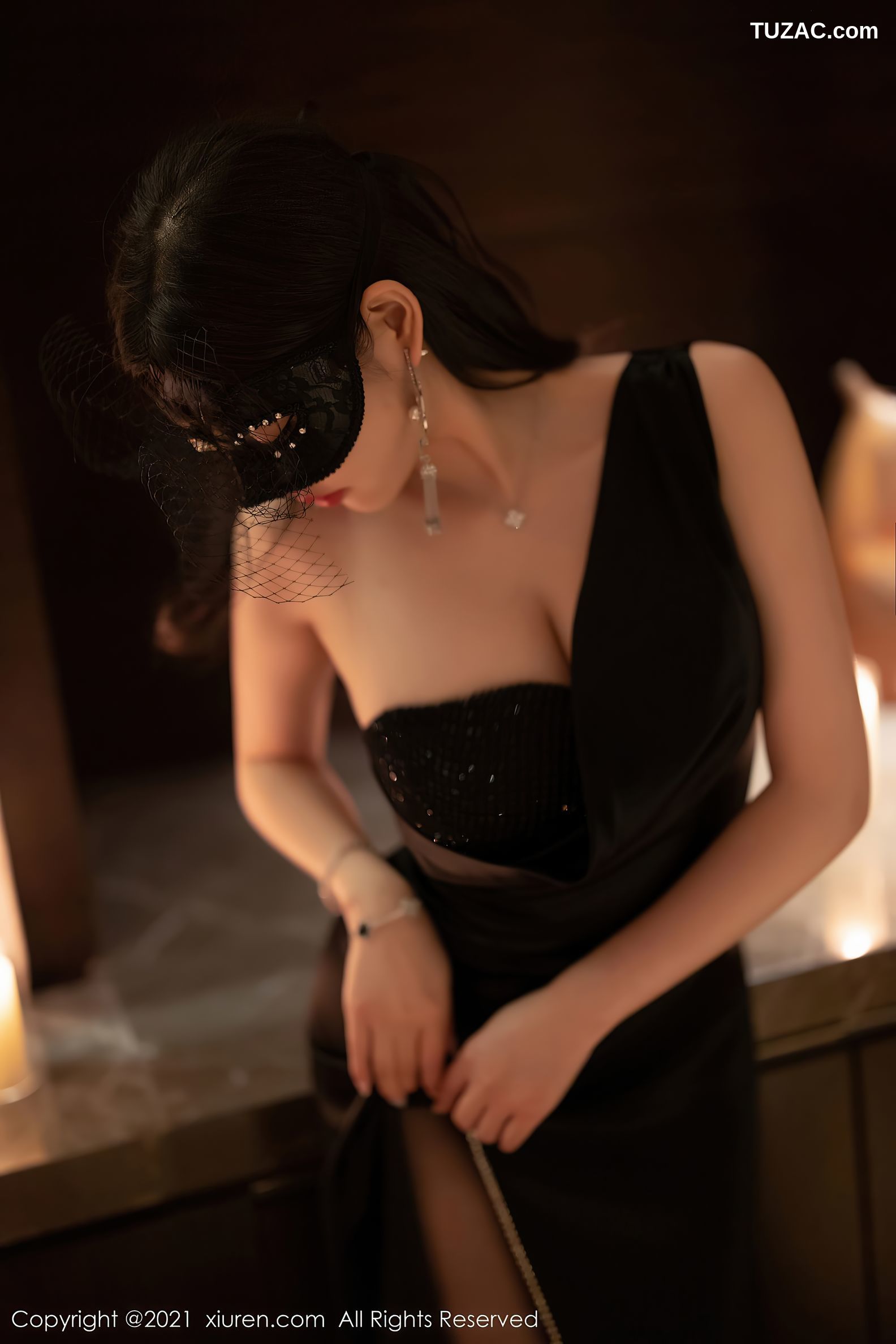 XiuRen秀人网-4149-杨晨晨Yome-性感礼裙黑丝裤袜-2021.11.01