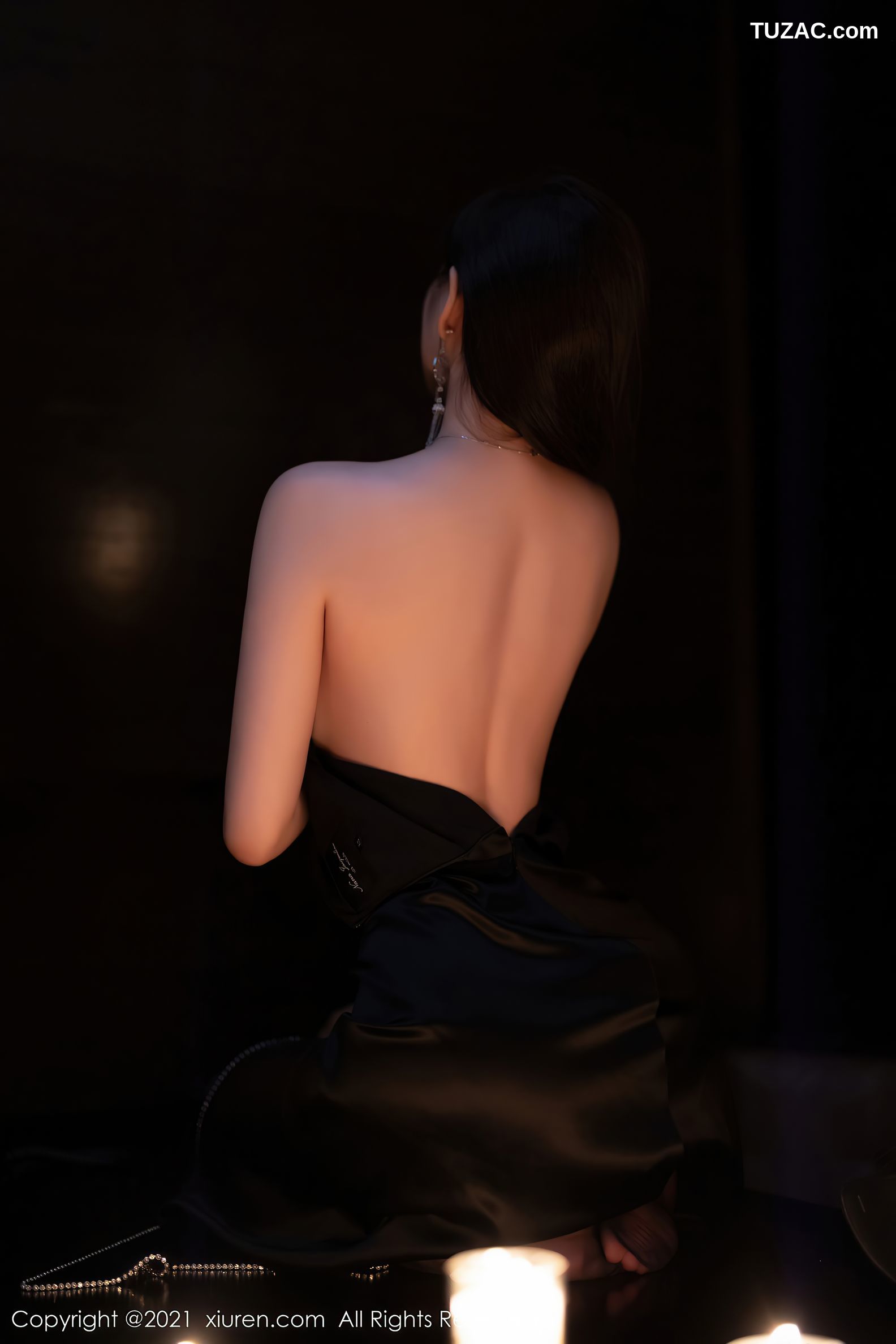 XiuRen秀人网-4149-杨晨晨Yome-性感礼裙黑丝裤袜-2021.11.01