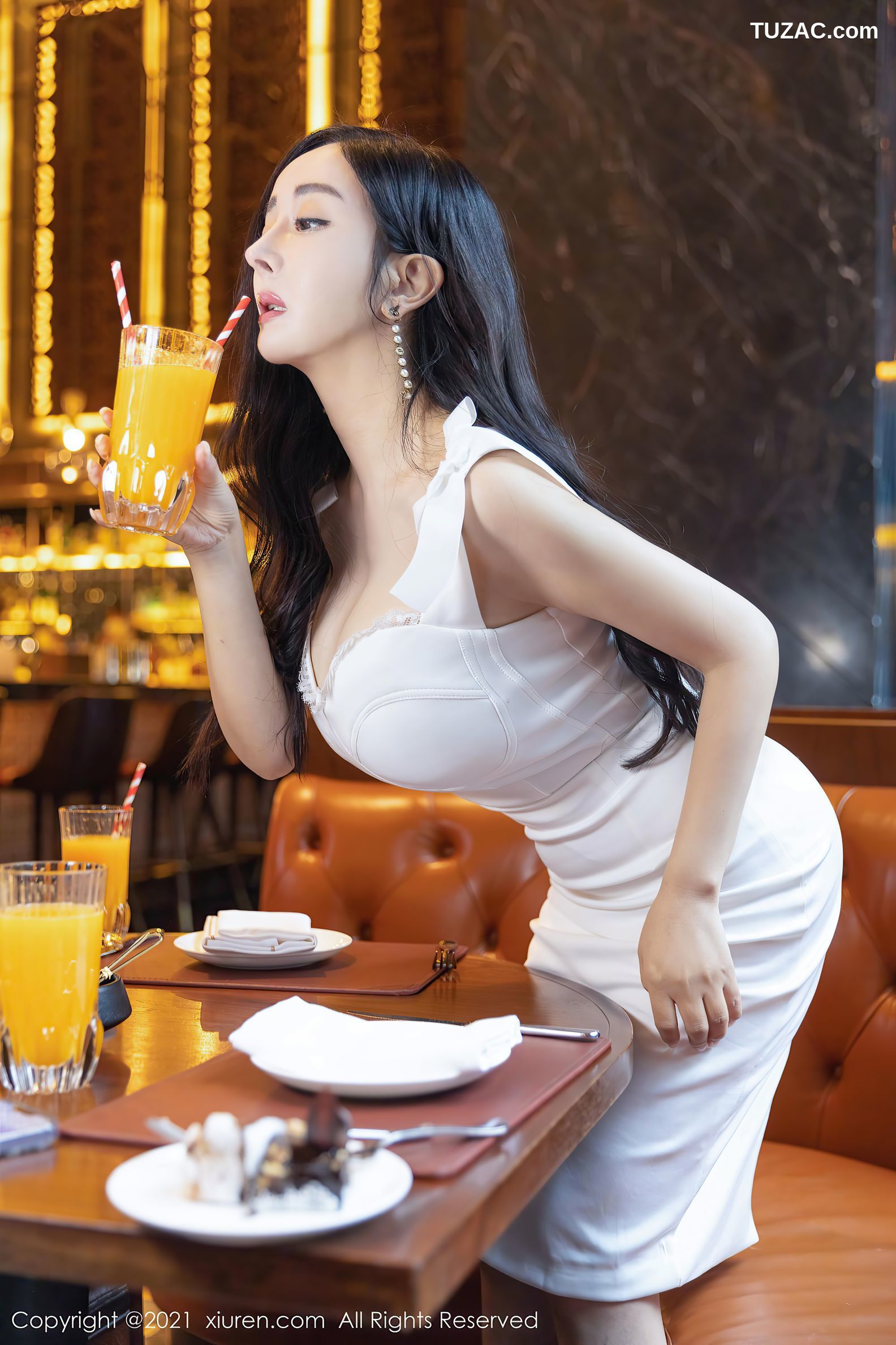 XiuRen秀人网-4155-允爾-成都旅拍浴室白色长裙丰满身材-2021.11.02