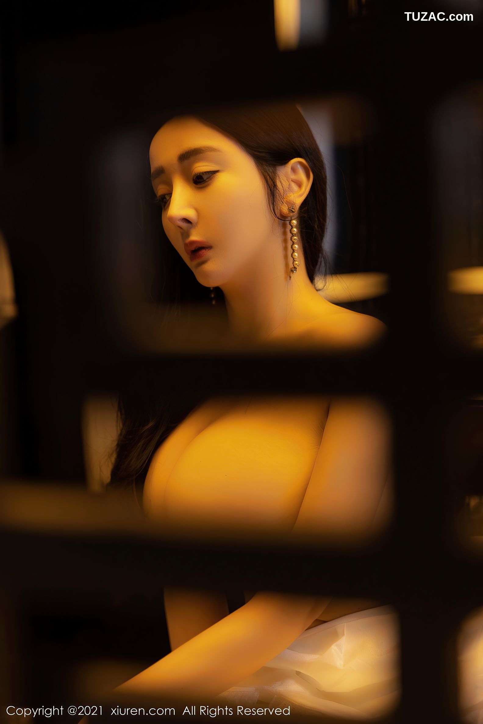 XiuRen秀人网-4155-允爾-成都旅拍浴室白色长裙丰满身材-2021.11.02