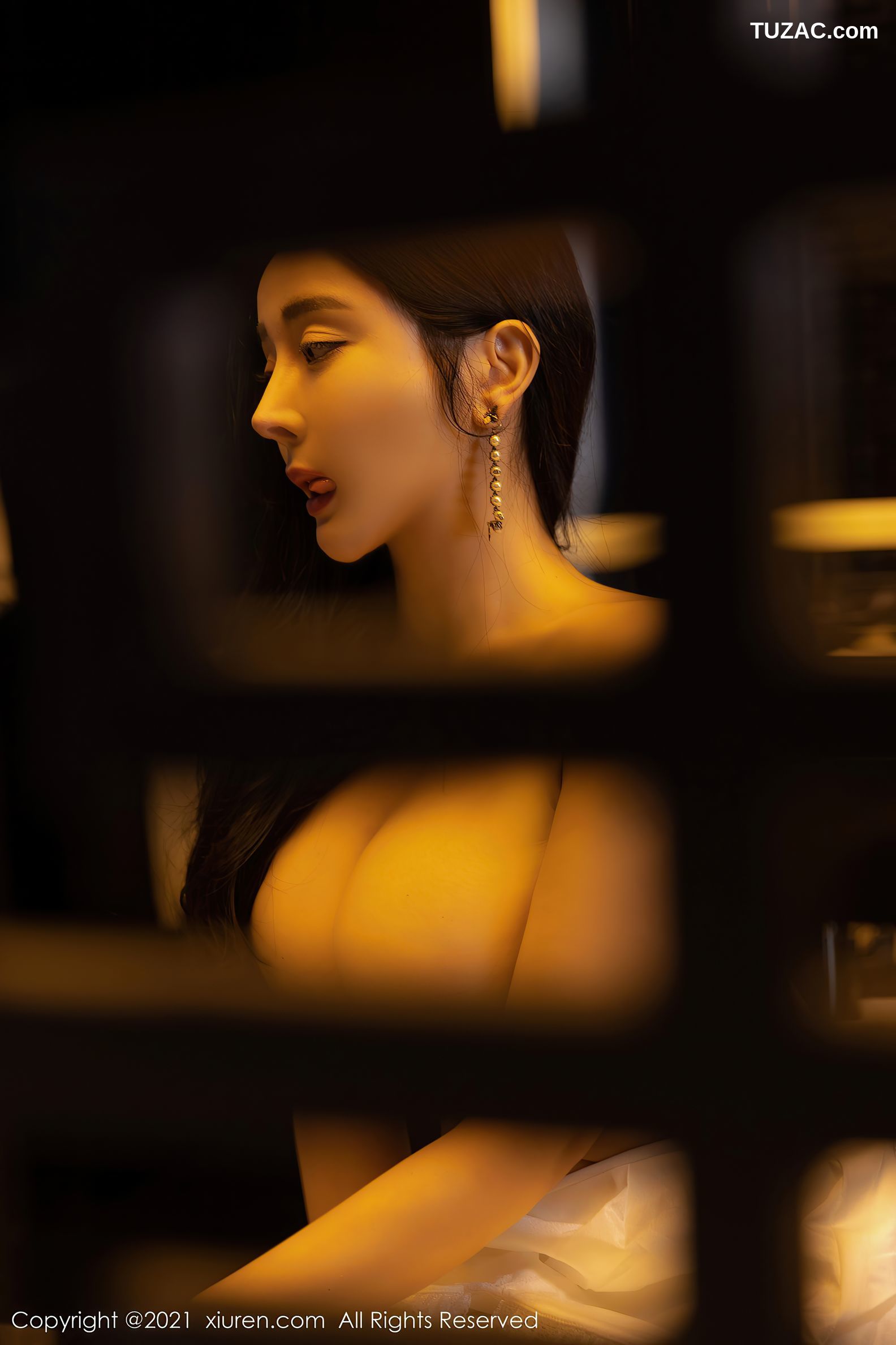 XiuRen秀人网-4155-允爾-成都旅拍浴室白色长裙丰满身材-2021.11.02