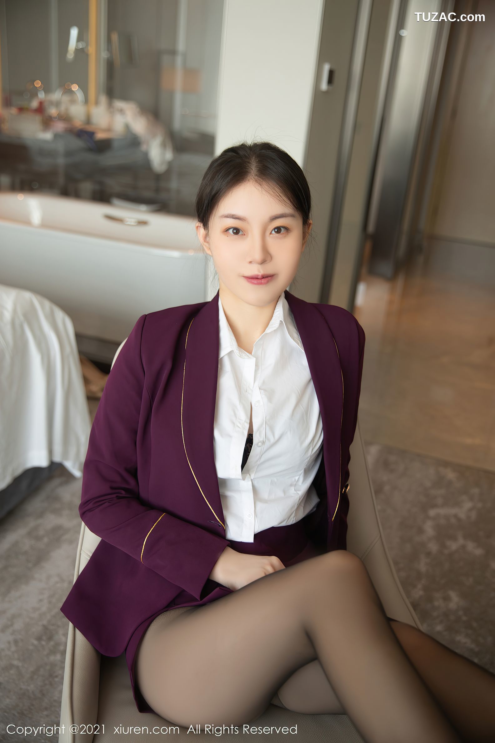 XiuRen秀人网-4191-一颗甜蛋黄a-空姐制服主题超薄黑丝-2021.11.09