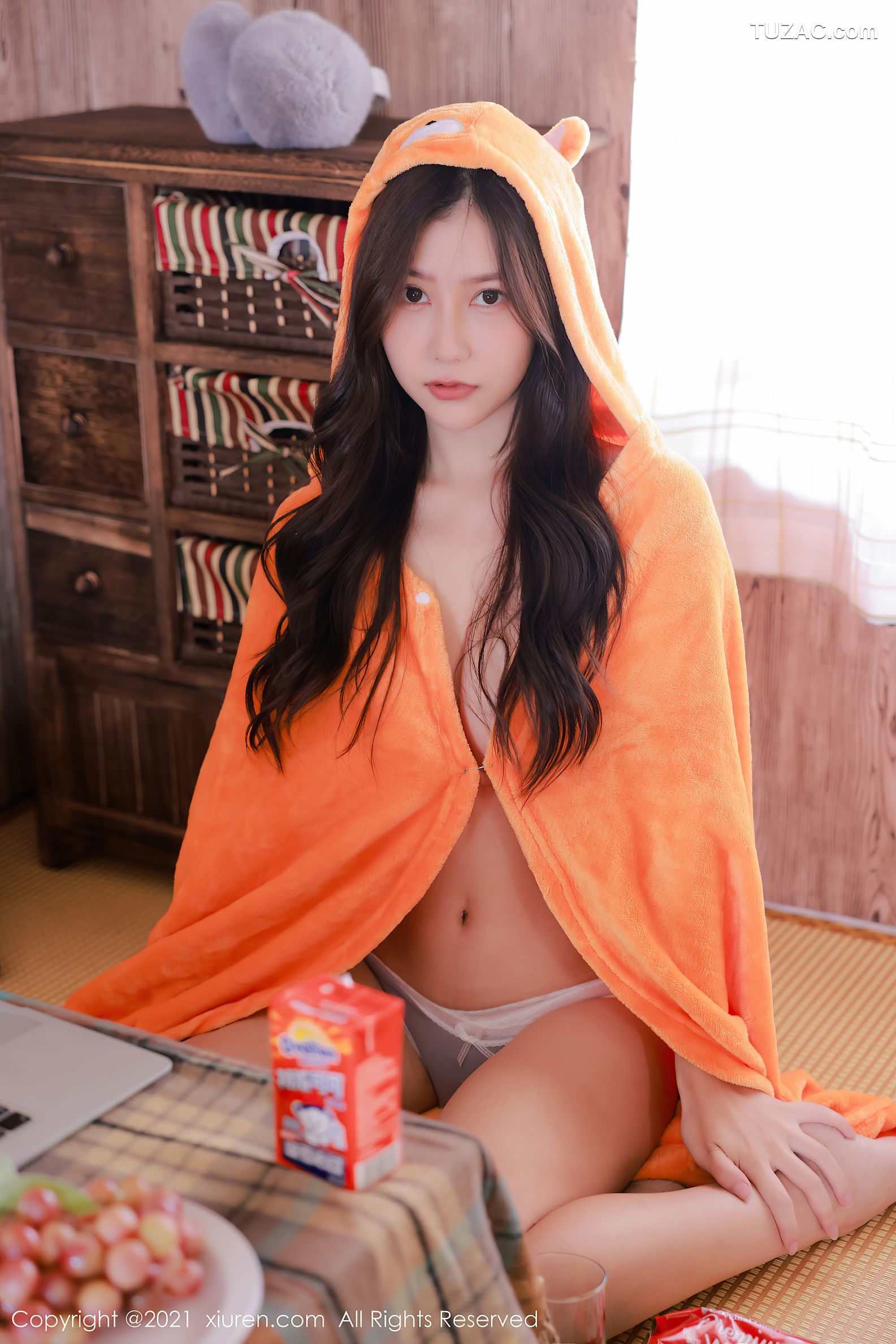 XiuRen秀人网-4199-尹甜甜-性感绒毛披风豪乳薯片遮点-2021.11.11