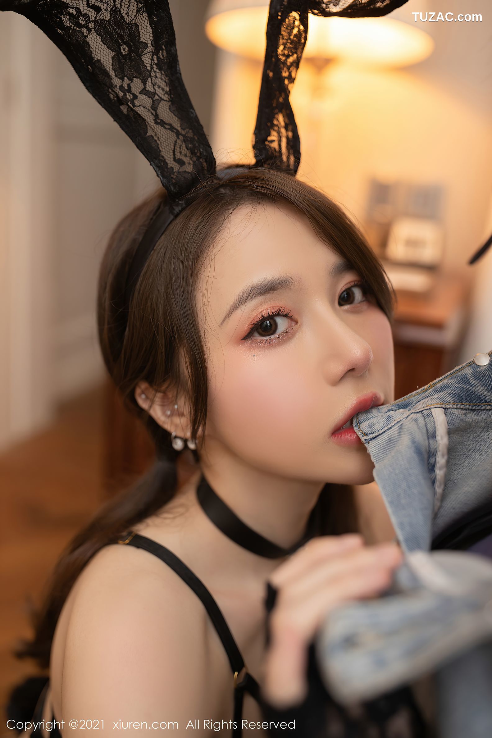 XiuRen秀人网-4210-鱼子酱Fish-江浙沪旅拍兔女郎主题蕾丝情趣服饰火辣-2021.11.12