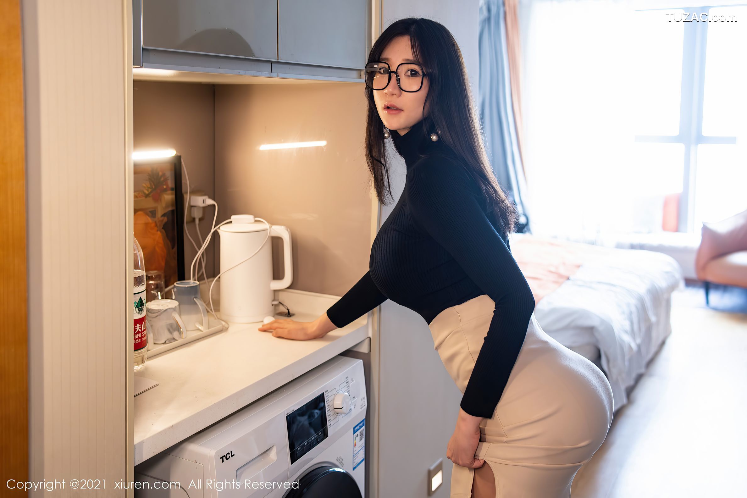 XiuRen秀人网-4212-顾乔楠Cora-性感服饰情趣内衣-2021.11.15