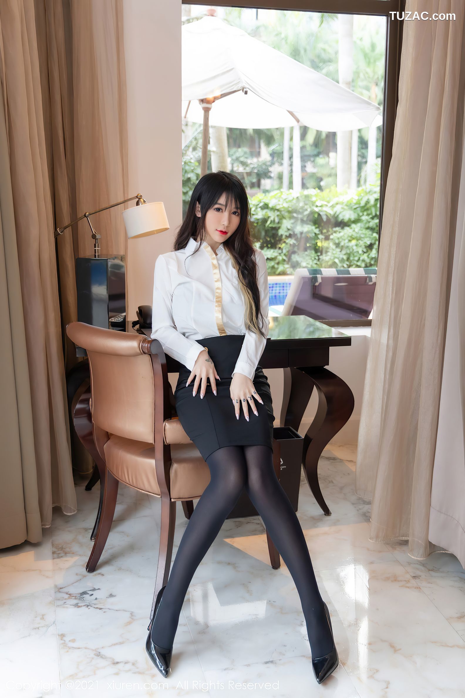 XiuRen秀人网-4213-美七Mia-青海旅拍黑色情趣连体衣-2021.11.15