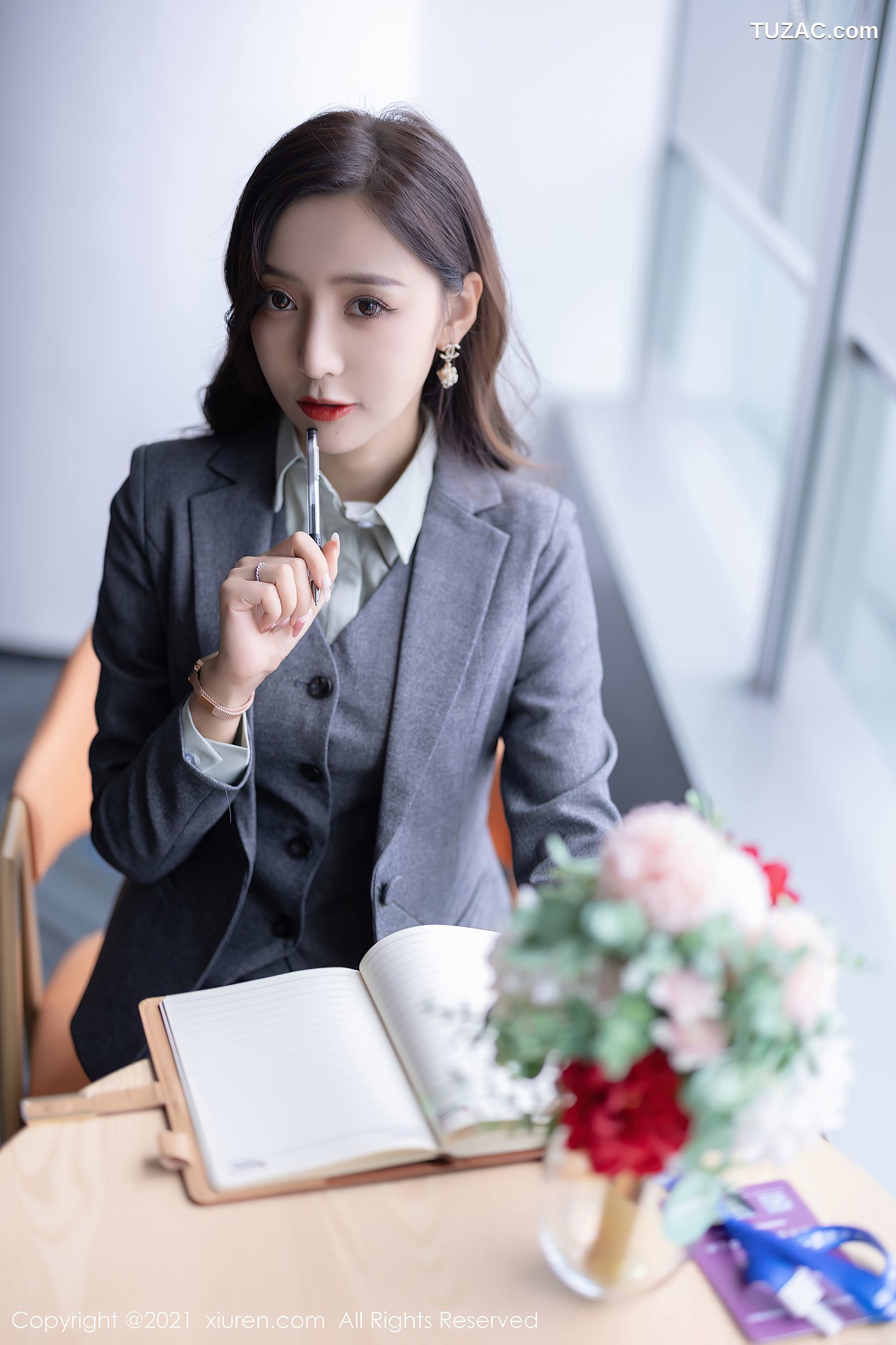 XiuRen秀人网-4251-王馨瑶yanni-性感内衣超薄黑丝裤袜-2021.11.22