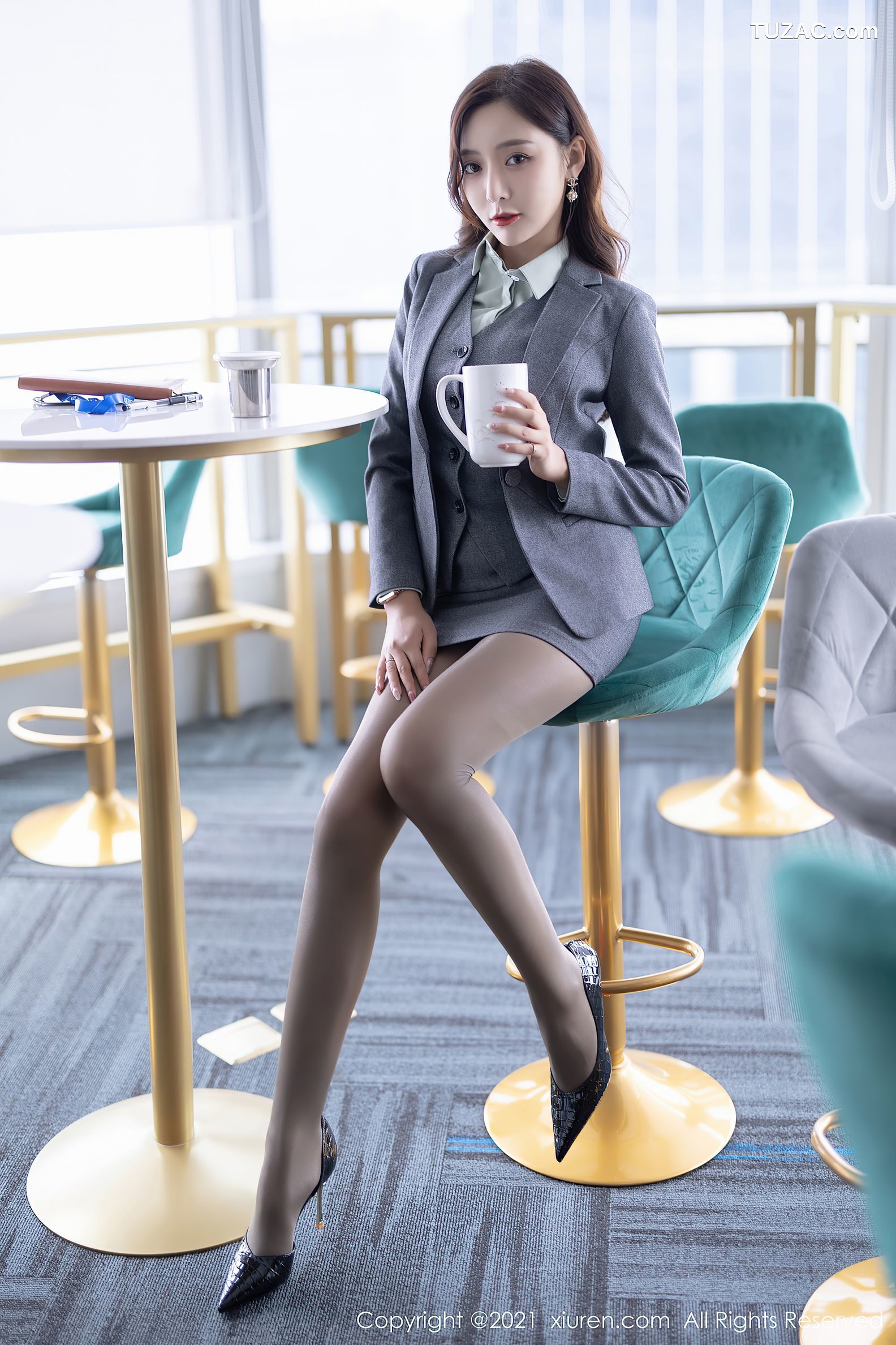 XiuRen秀人网-4251-王馨瑶yanni-性感内衣超薄黑丝裤袜-2021.11.22