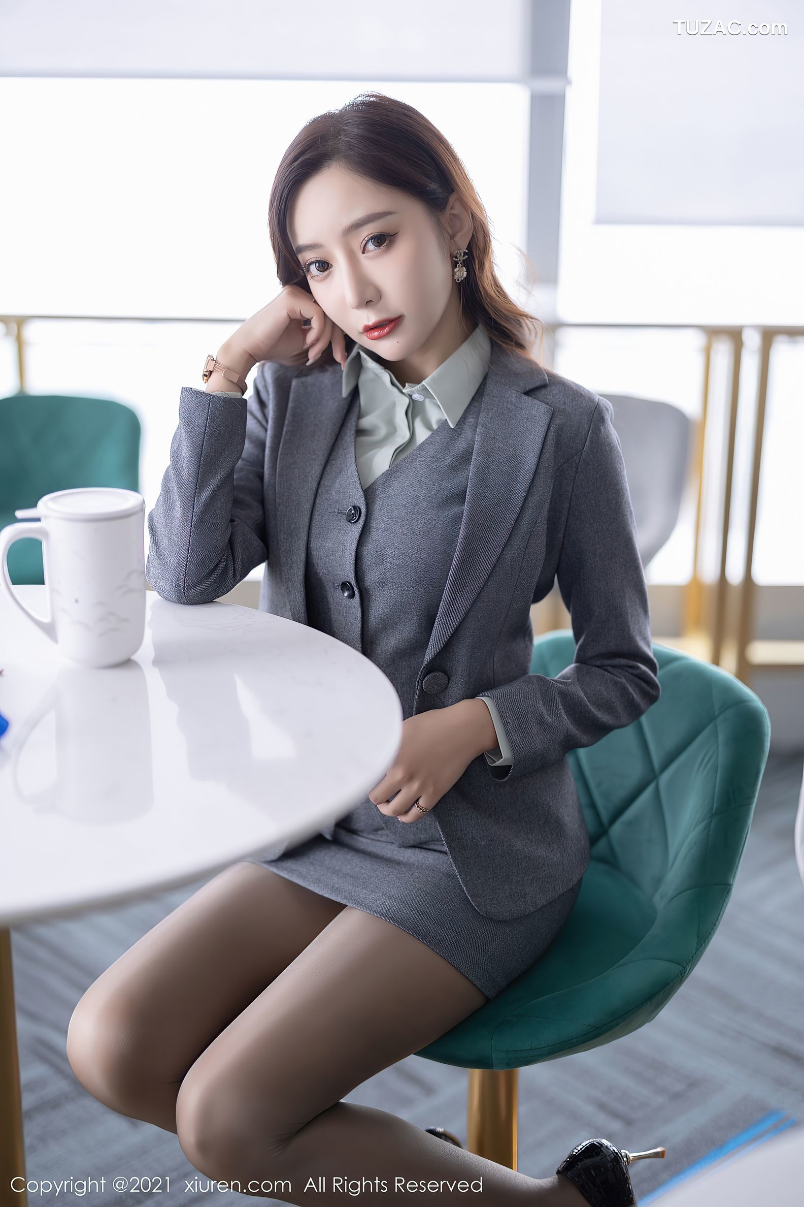 XiuRen秀人网-4251-王馨瑶yanni-性感内衣超薄黑丝裤袜-2021.11.22