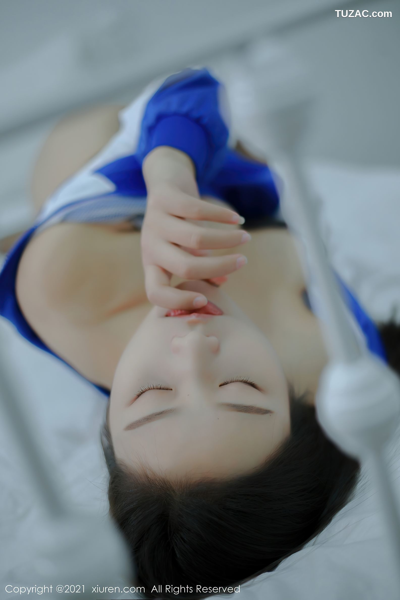 XiuRen秀人网-4252-星萌-清纯动人蓝色的校服蕾丝袜-2021.11.23