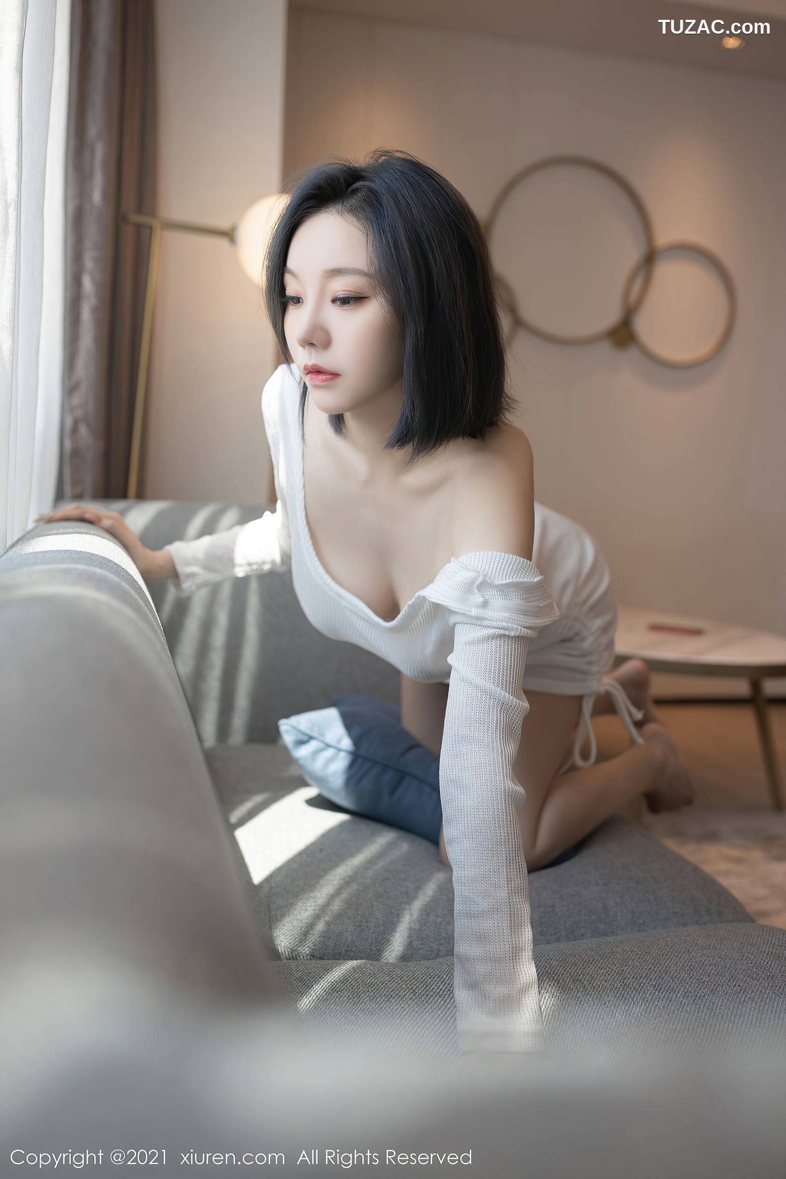 XiuRen秀人网-4255-安然Maleah-重庆旅拍洁白多姿镂空服饰-2021.11.23