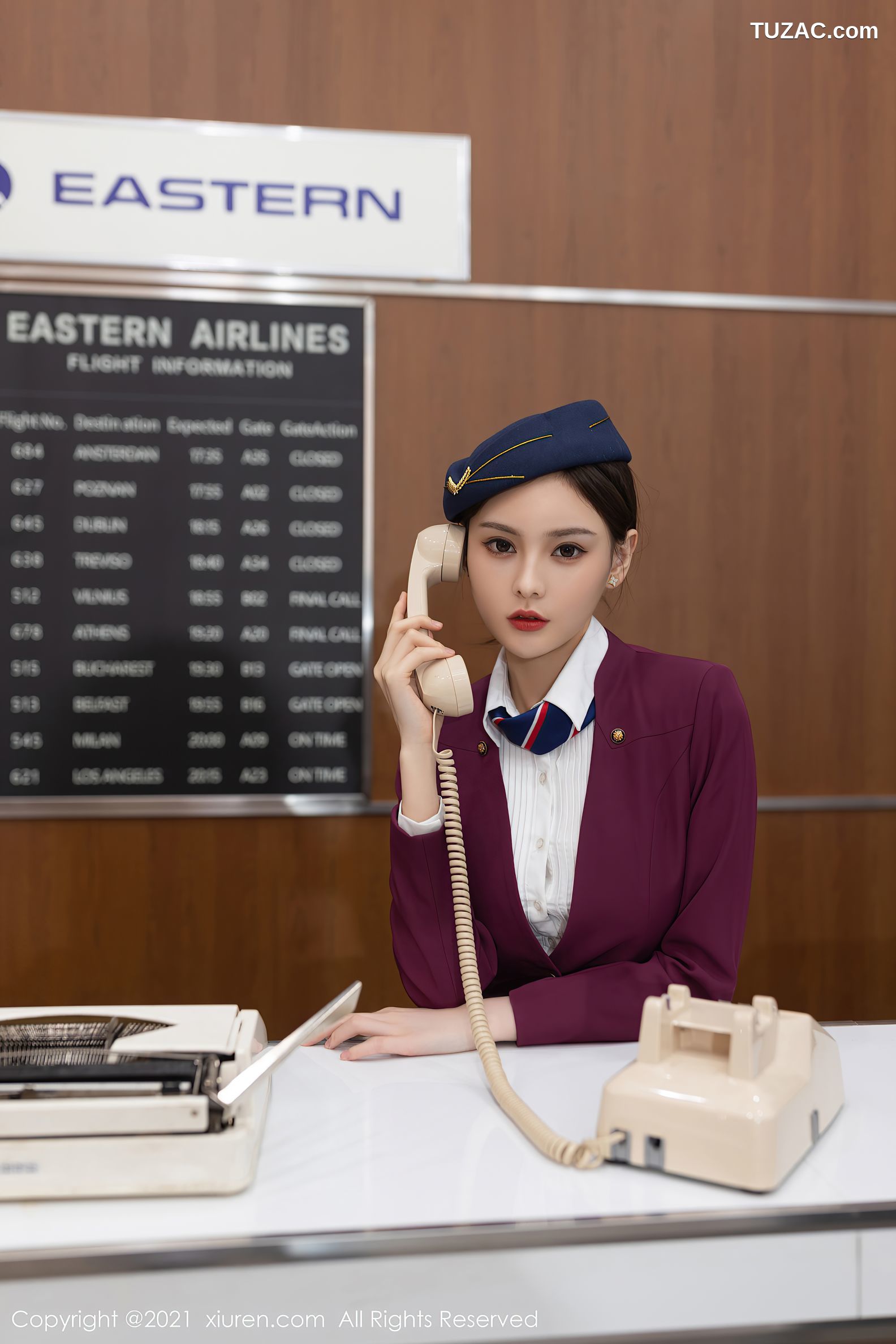 XiuRen秀人网-4264-王心怡-空姐制服主题性感内衣黑丝-2021.11.24