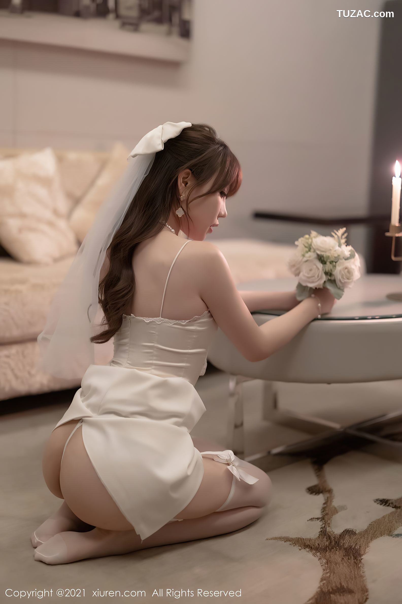 XiuRen秀人网-4269-芝芝Booty-薄透新娘服饰白丝吊带袜-2021.11.25