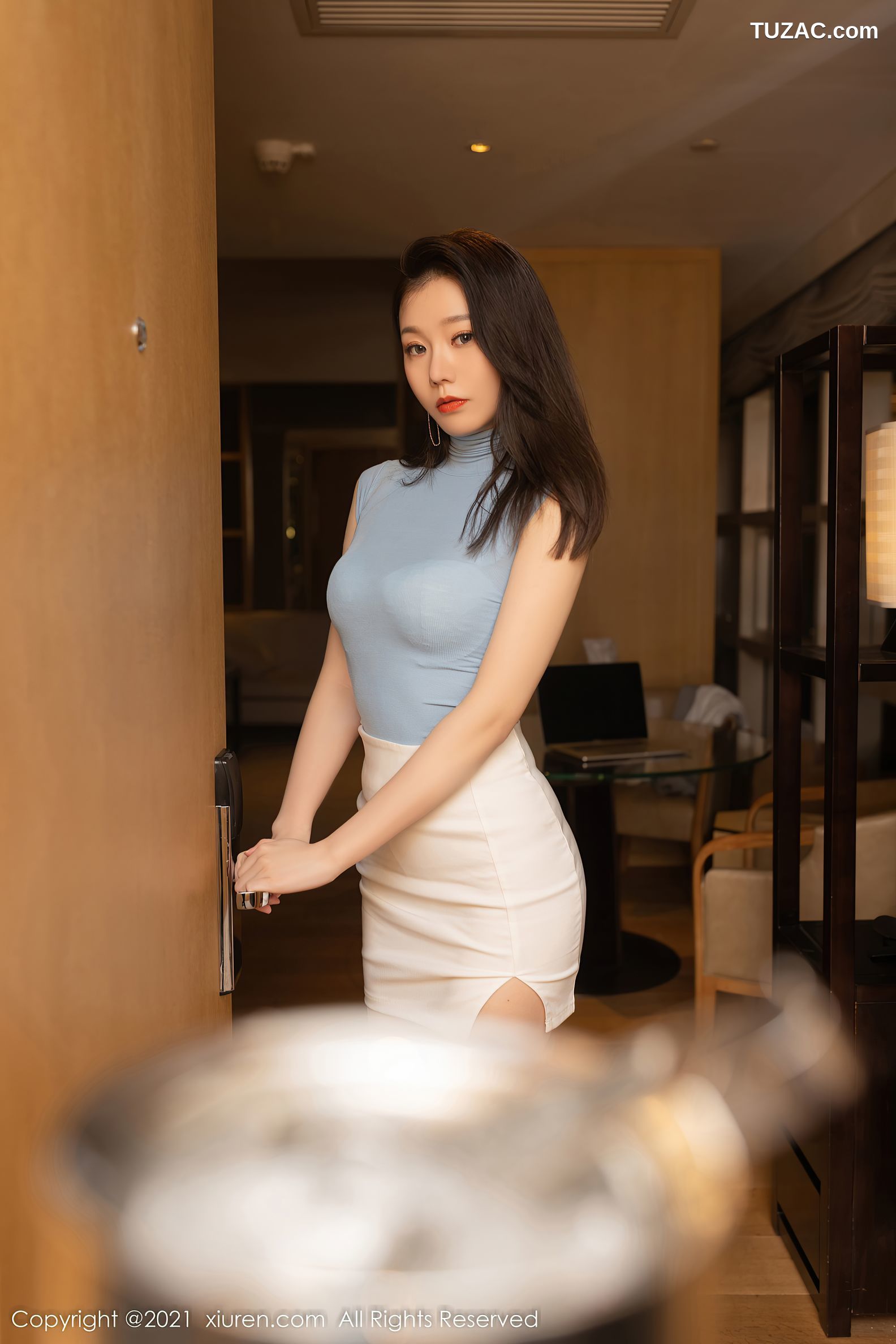 XiuRen秀人网-4281-安然Maleah-美女导游主题床上蕾丝内衣-2021.11.30