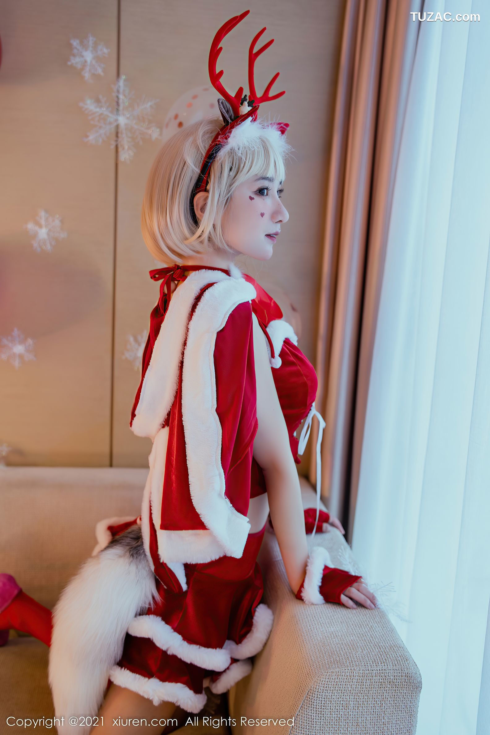 XiuRen秀人网-4300-小果冻儿-圣诞主题性感红色服饰-2021.12.06