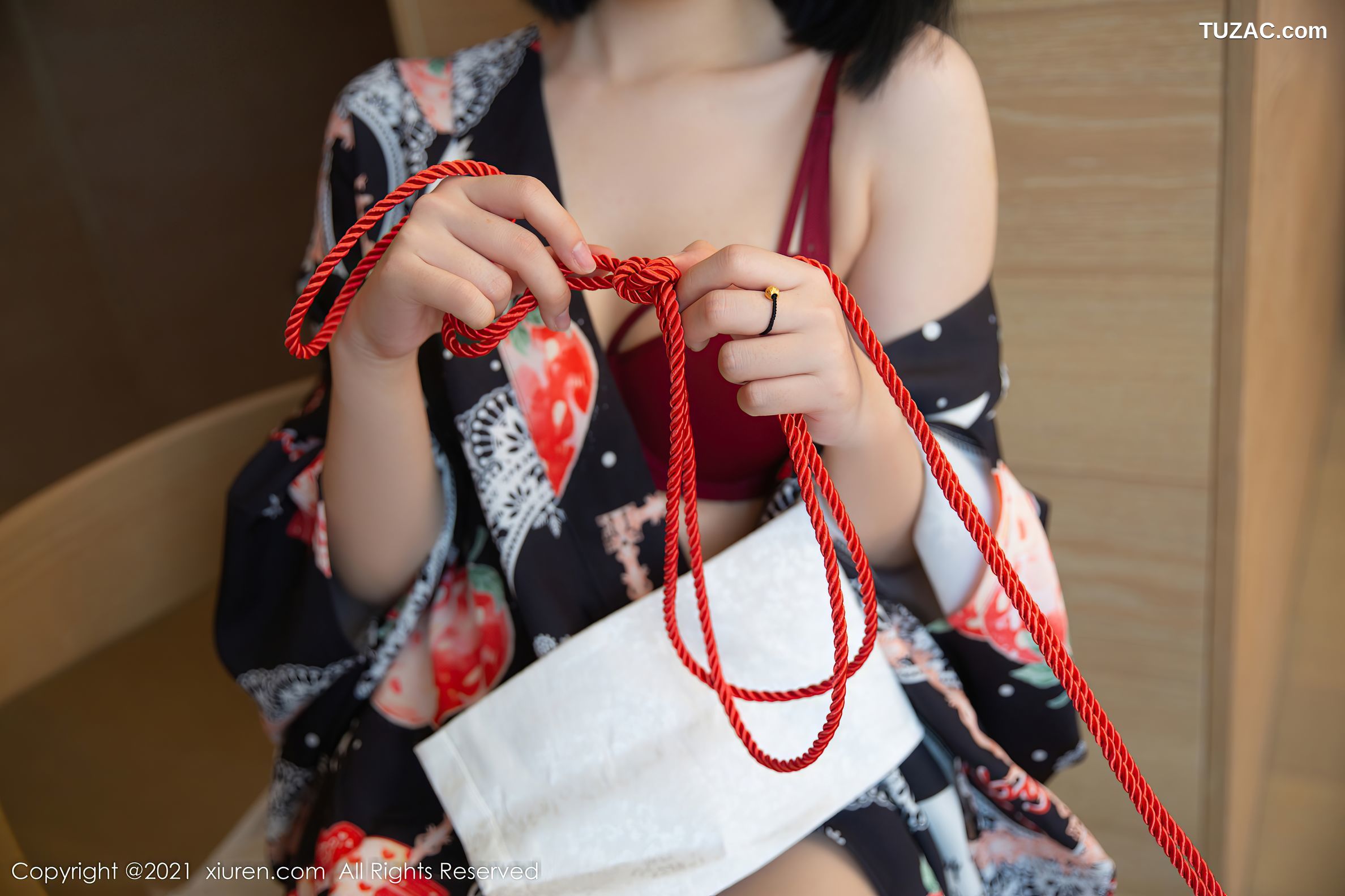 XiuRen秀人网-4313-一颗甜蛋黄a-魅力日式和服情趣人体盛宴-2021.12.08