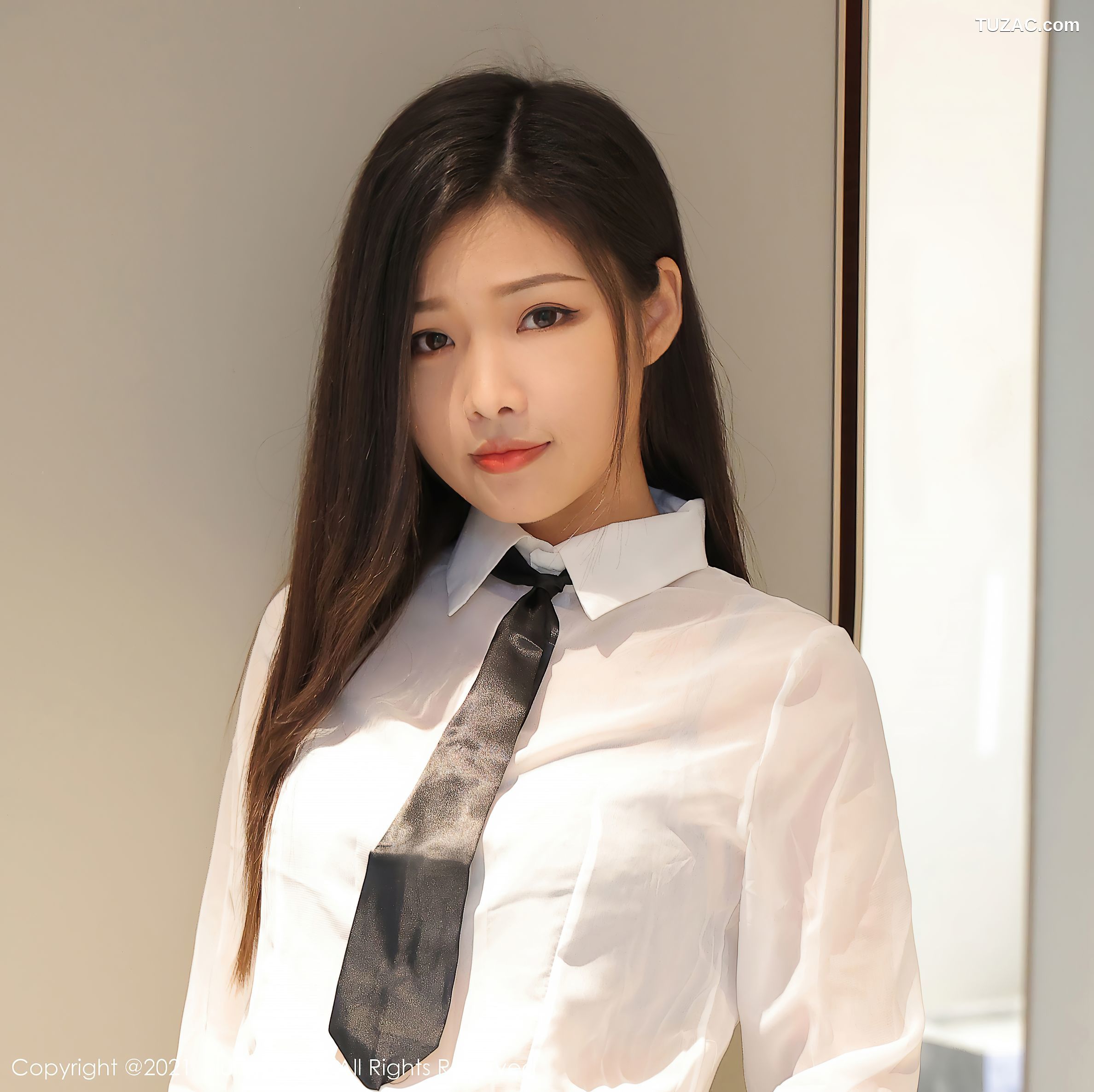 XiuRen秀人网-4324-星萌-经典白衬衣黑短裙黑丝吊带袜-2021.12.10