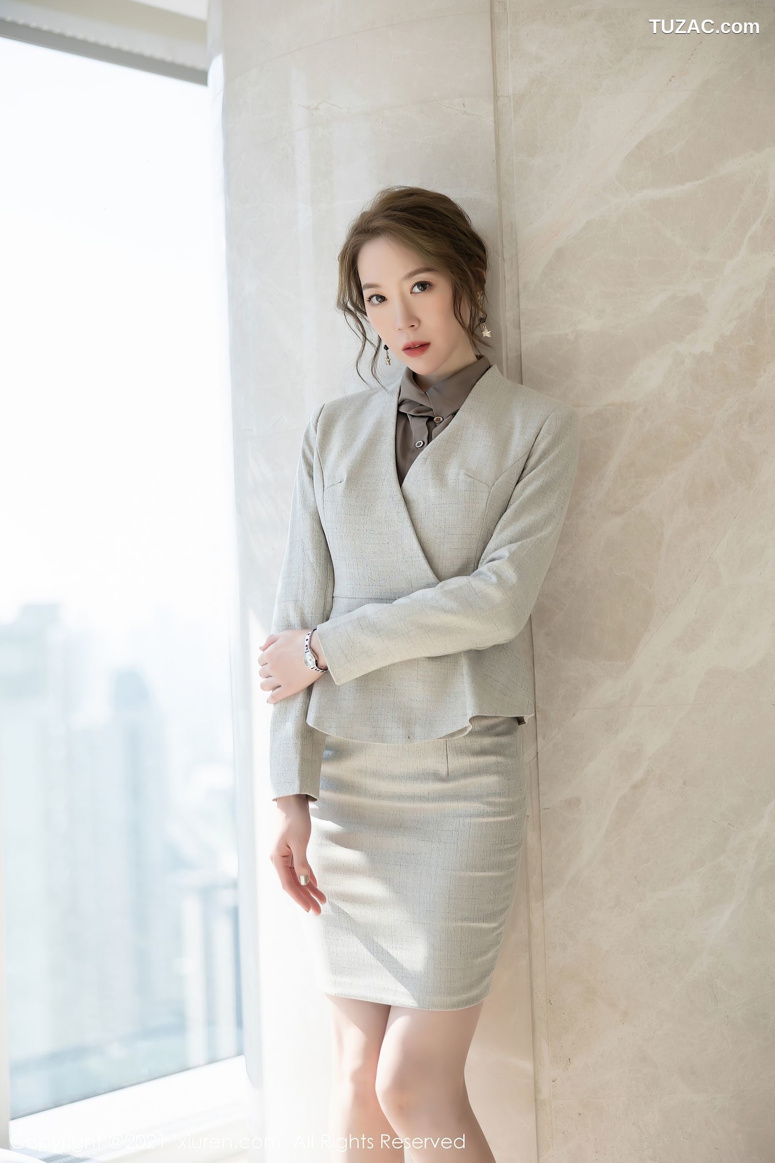 XiuRen秀人网-4331-梦心玥-制服套装黑色情趣内衣蕾丝吊带袜-2021.12.13