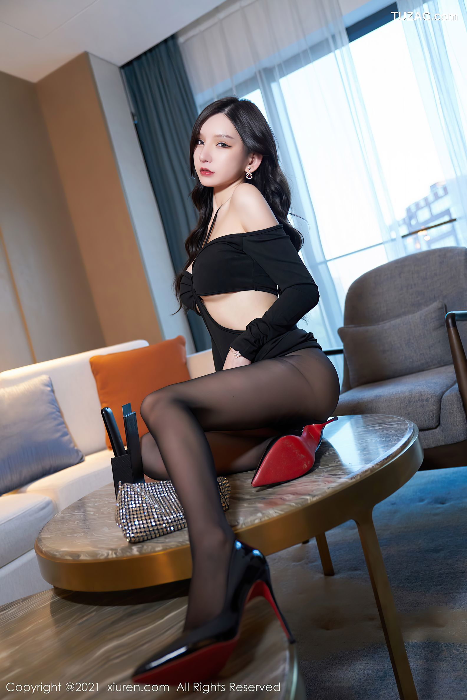 XiuRen秀人网-4354-周于希Sally-精致黑色上衣超薄黑丝-2021.12.17