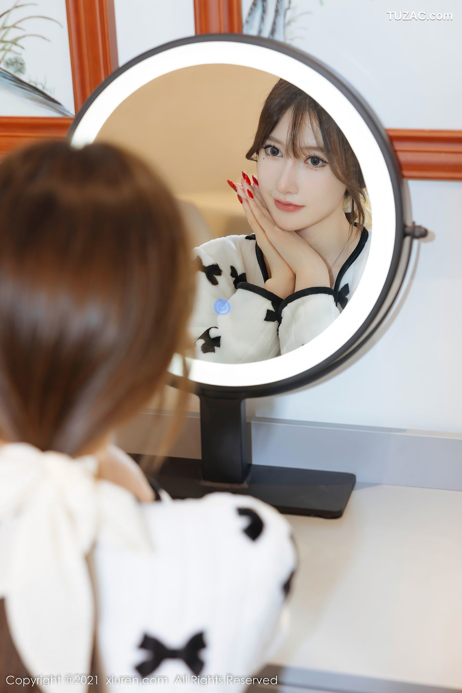 XiuRen秀人网-4365-美桃酱-女主持主题蕾丝内衣超薄肉丝-2021.12.21