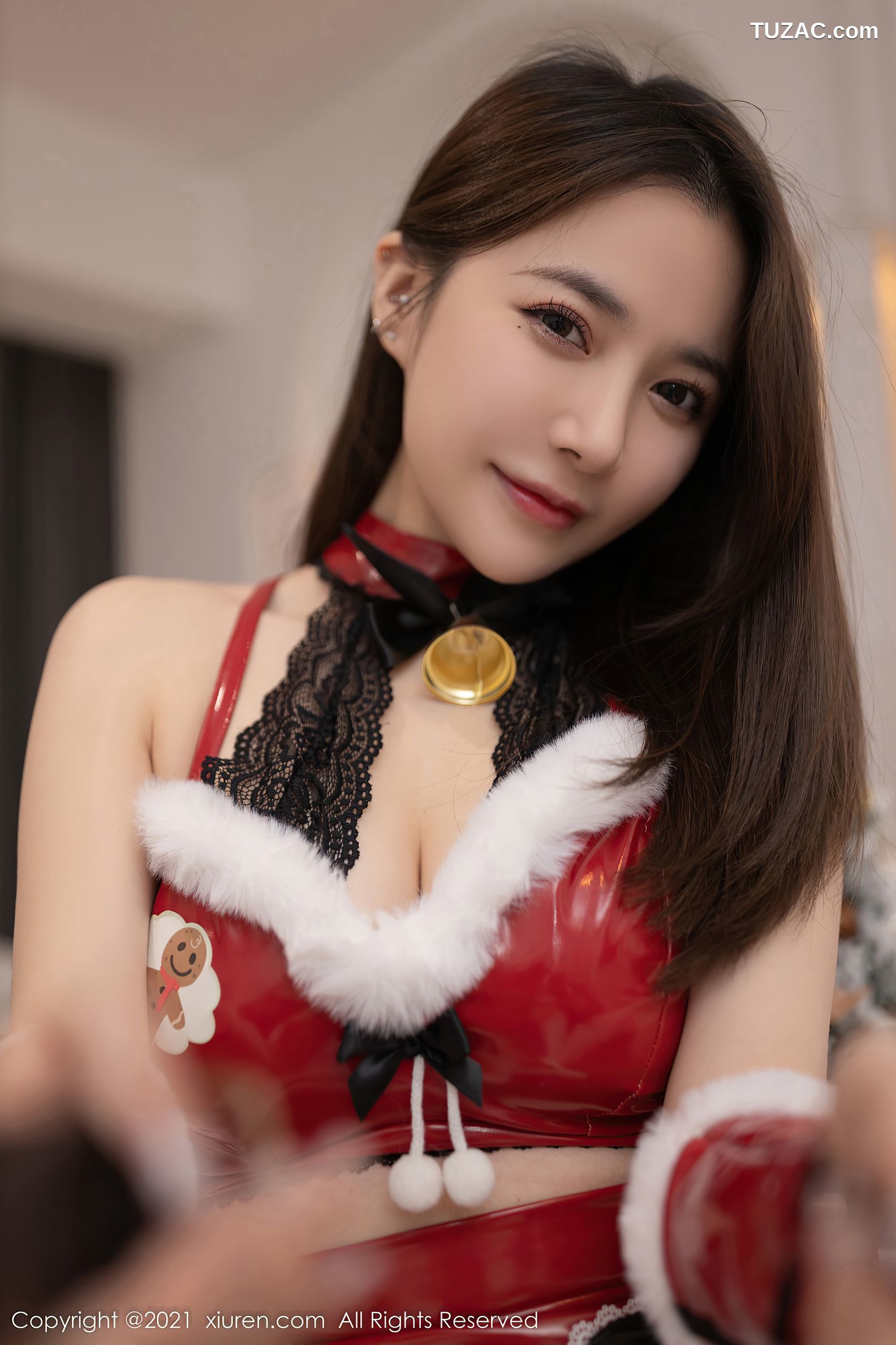 XiuRen秀人网-4383-鱼子酱Fish-圣诞节主题红色上衣豪乳惹火-2021.12.24