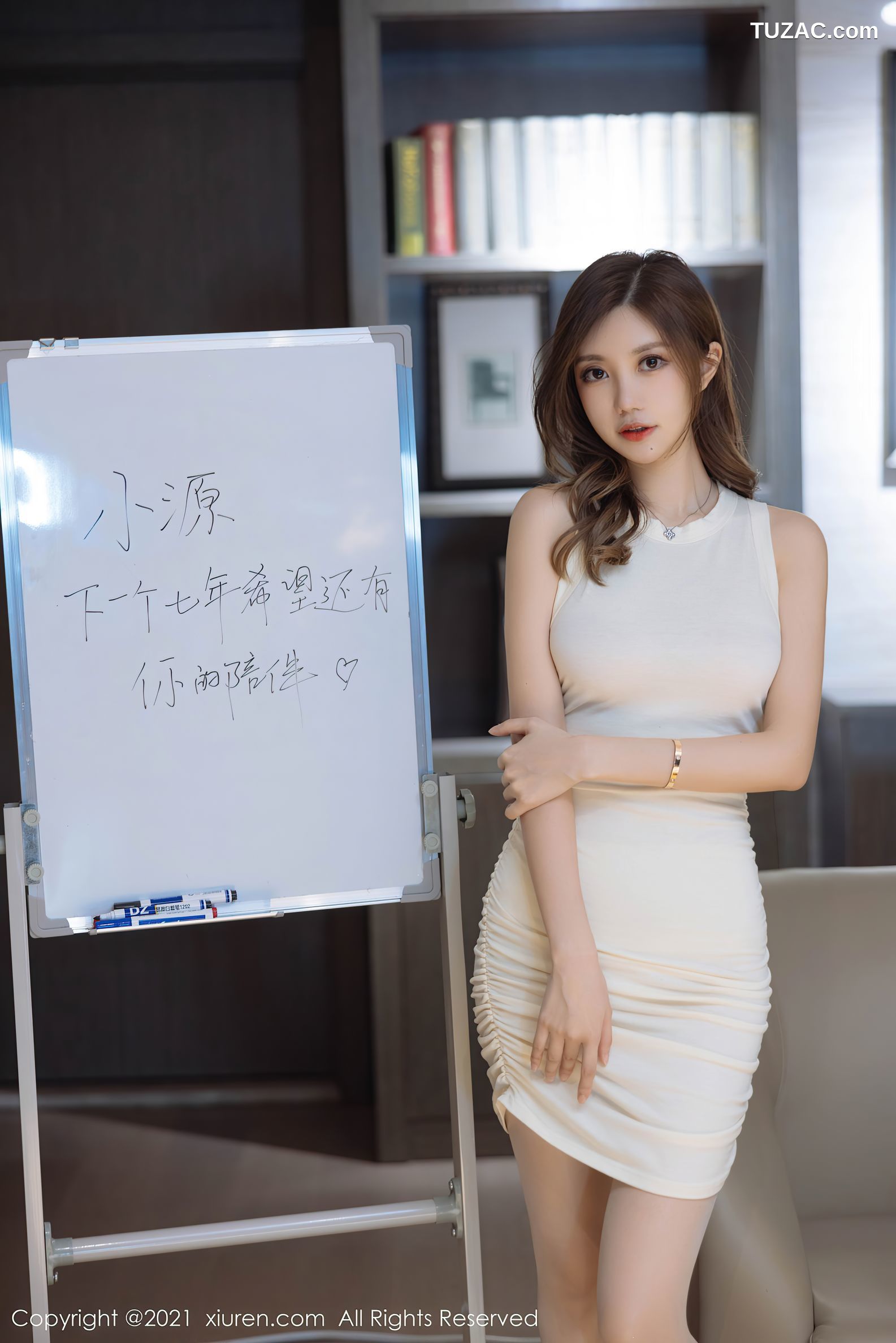 XiuRen秀人网-4415-绮里嘉Ula-元旦心愿回馈主题-性感服饰-2021.12.31