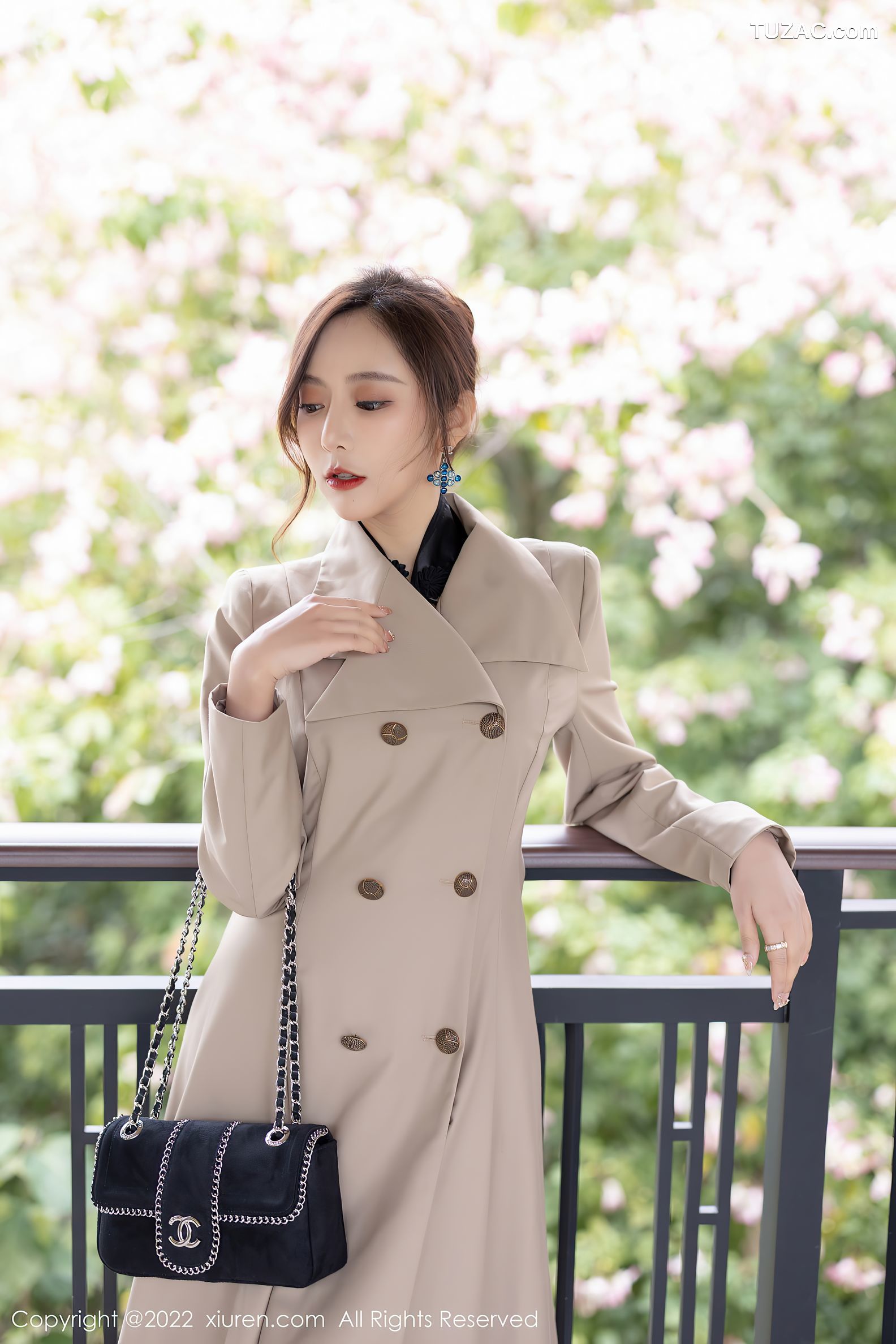 XiuRen秀人网-4417-王馨瑶Yanni-风衣黑色轻透内衣黑丝-2022.01.04
