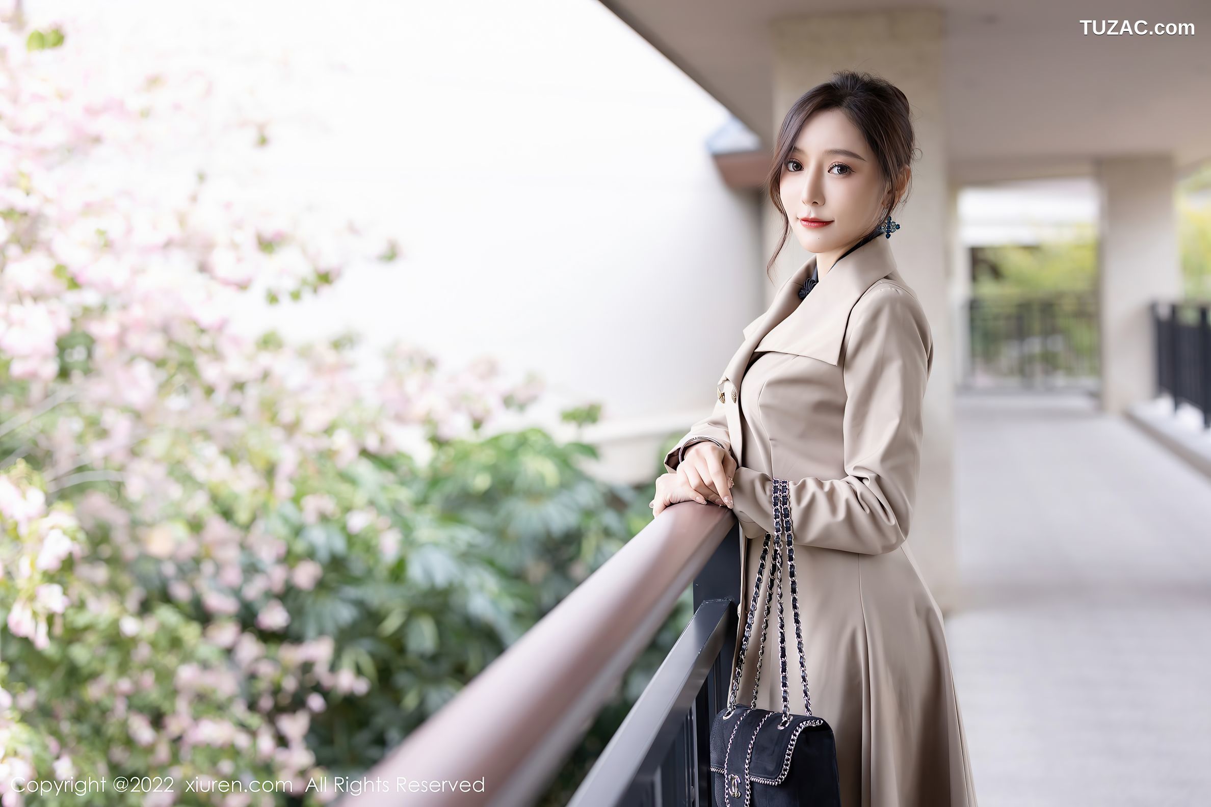XiuRen秀人网-4417-王馨瑶Yanni-风衣黑色轻透内衣黑丝-2022.01.04