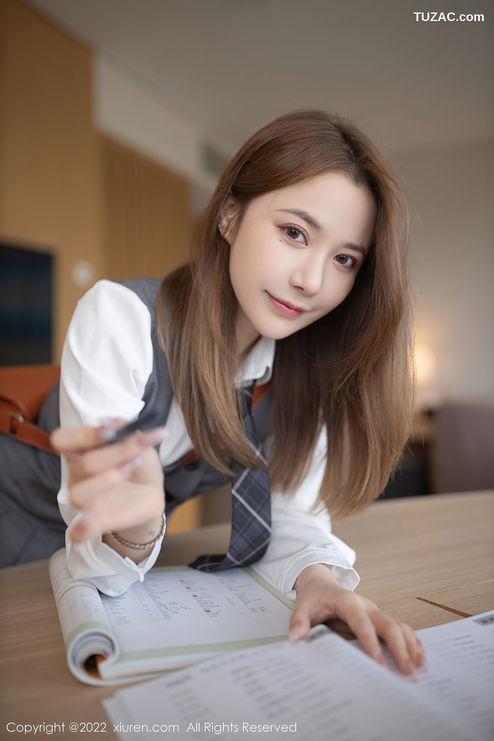 XiuRen秀人网-4436-鱼子酱Fish-JK制服轻透情趣内衣-2022.01.07