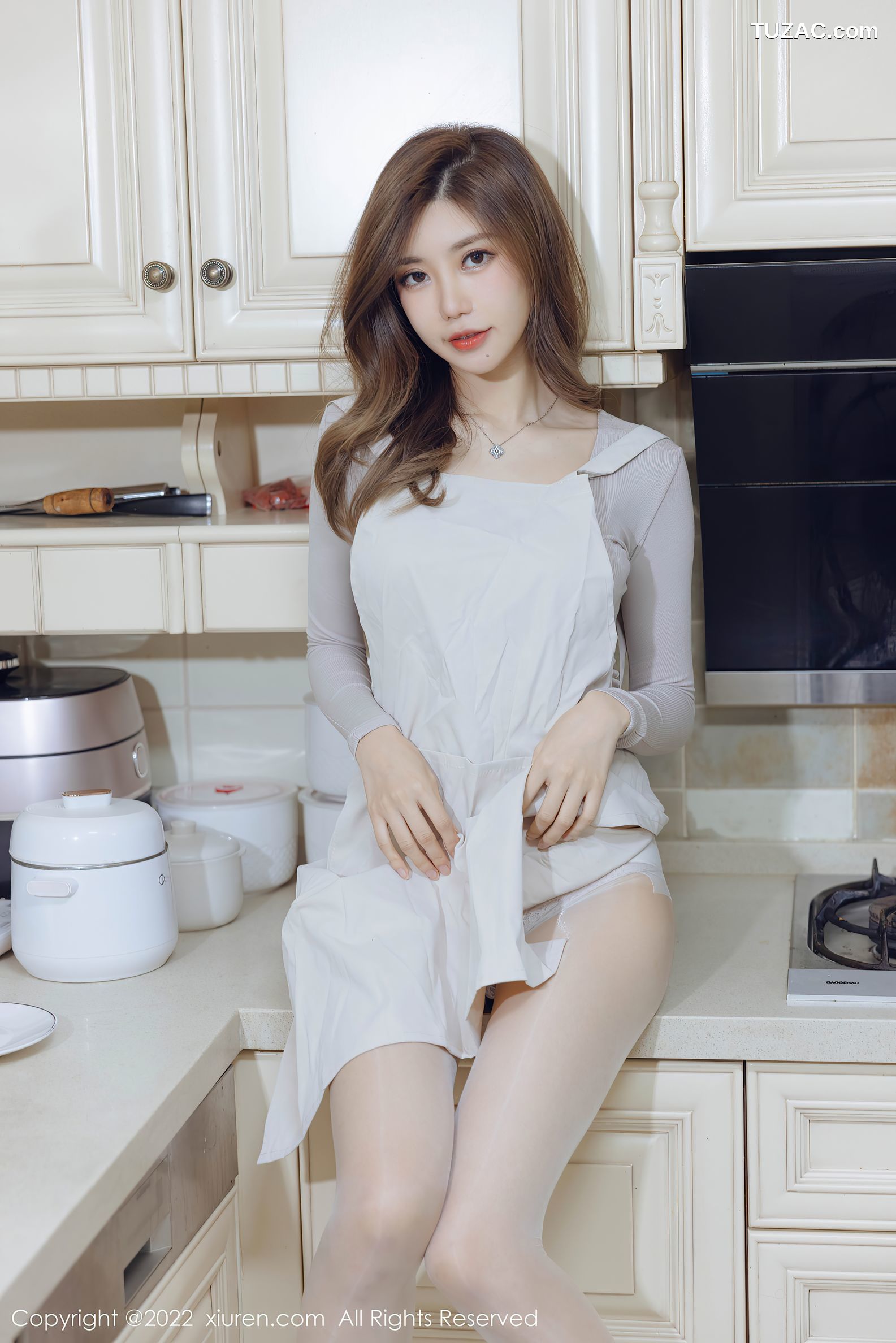 XiuRen秀人网-4438-绮里嘉Ula-厨娘主题-性感内衣白丝-2022.01.07
