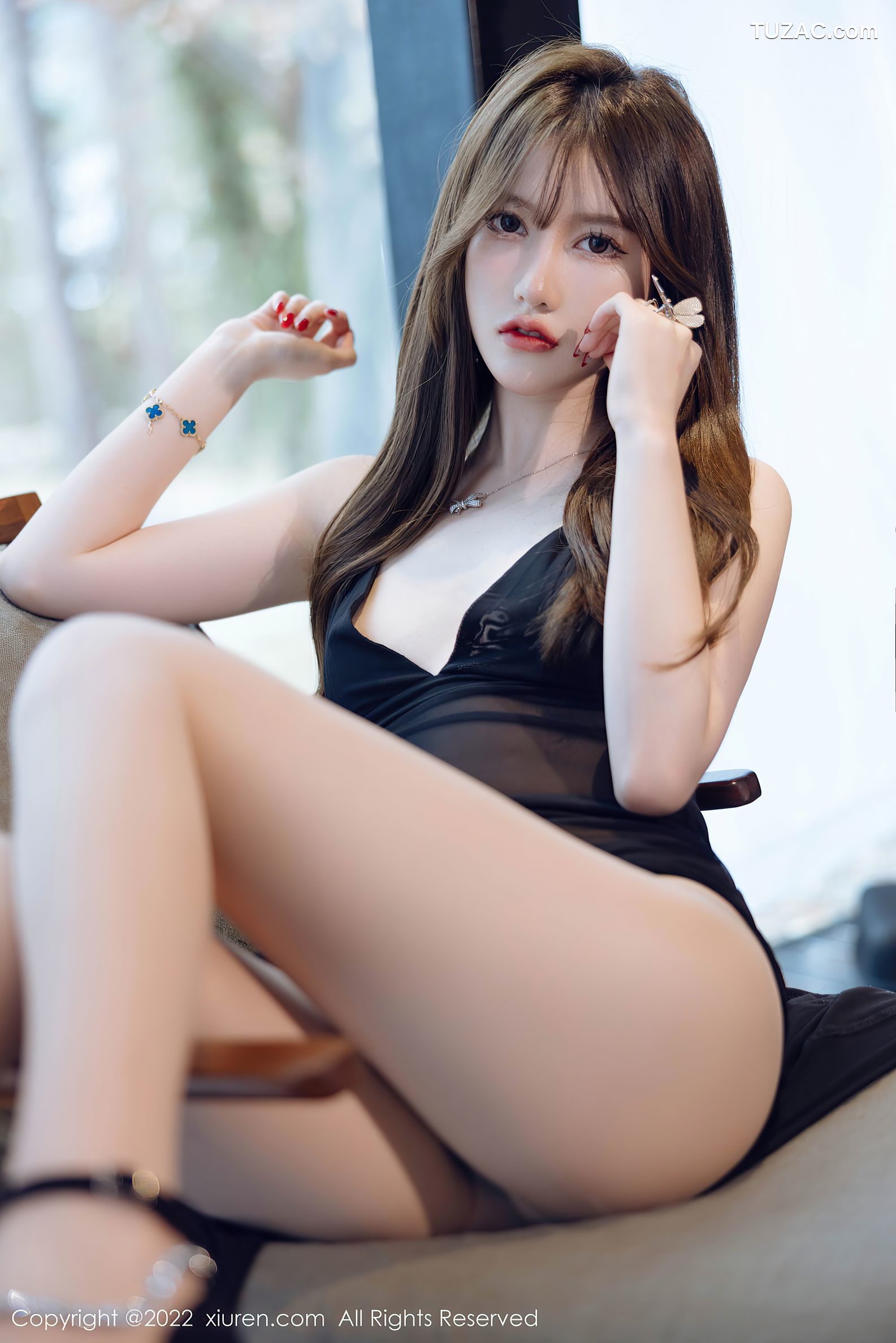 XiuRen秀人网-4460-美桃酱-黑色轻透长裙超薄肉丝裤袜-2022.01.13