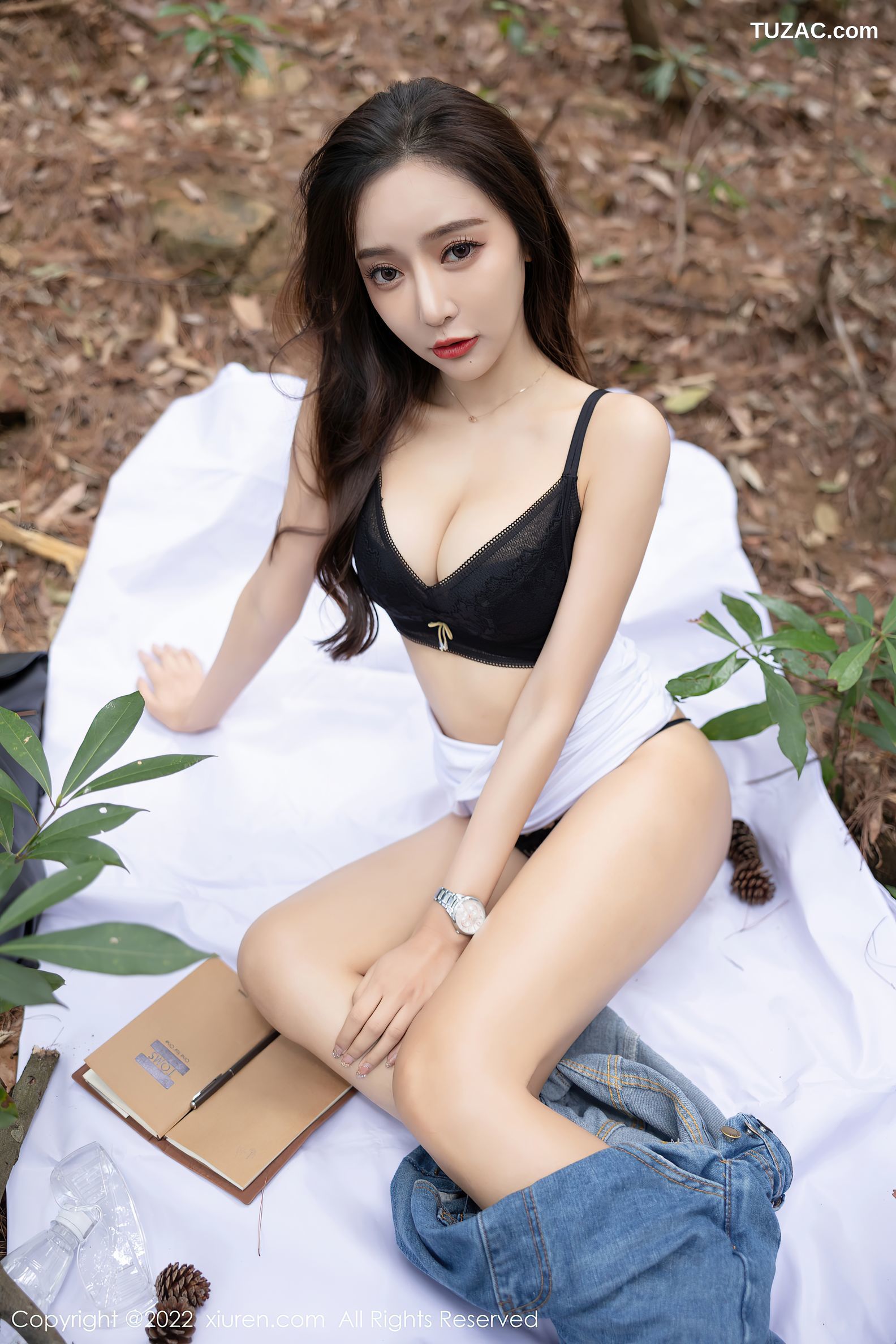 XiuRen秀人网-4465-王馨瑶Yanni-户外探险主题-牛仔背带服黑色内衣-2022.01.14