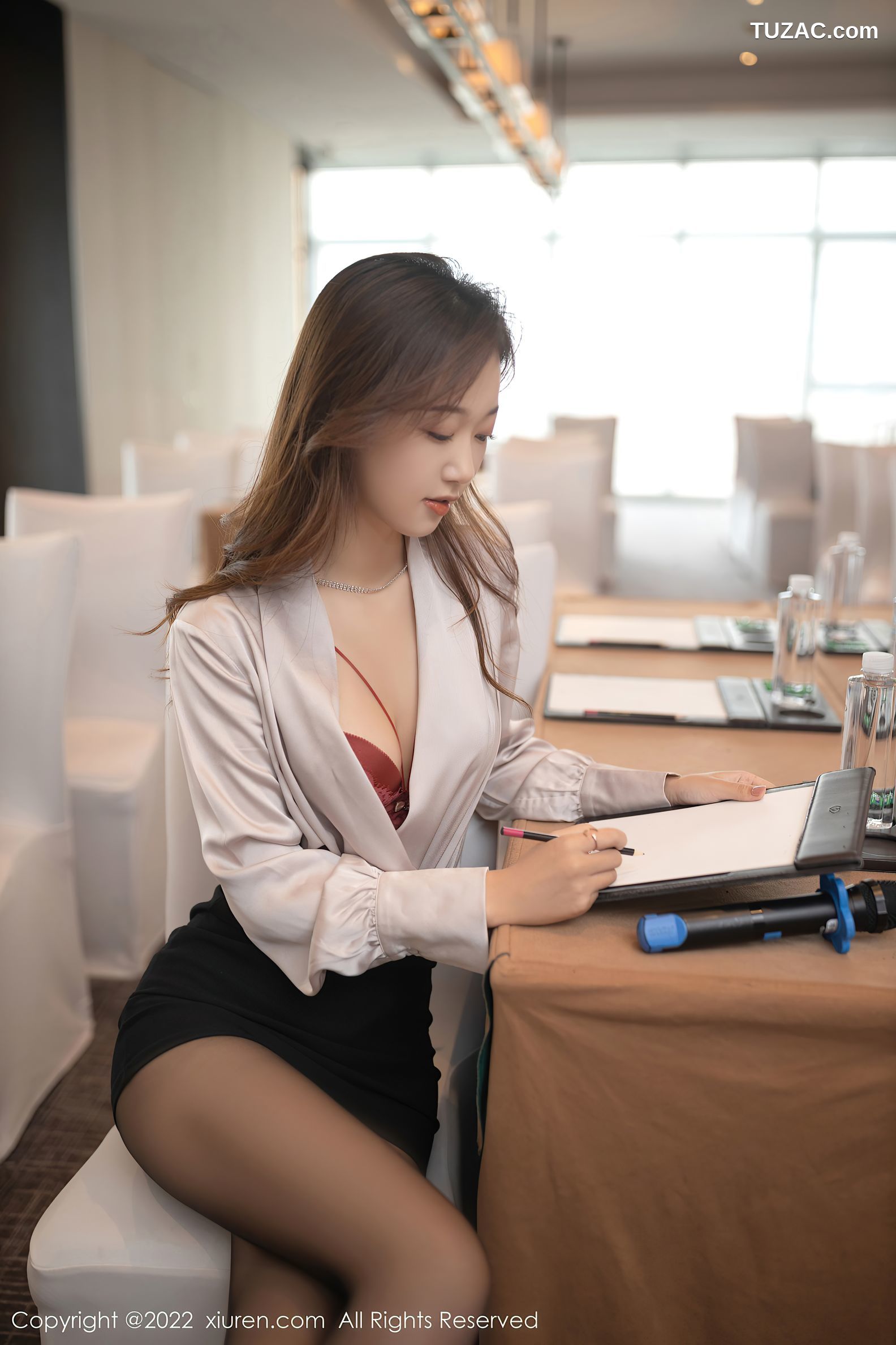 XiuRen秀人网-4485-唐安琪-角色扮演主题黑丝裤袜-2022.01.19