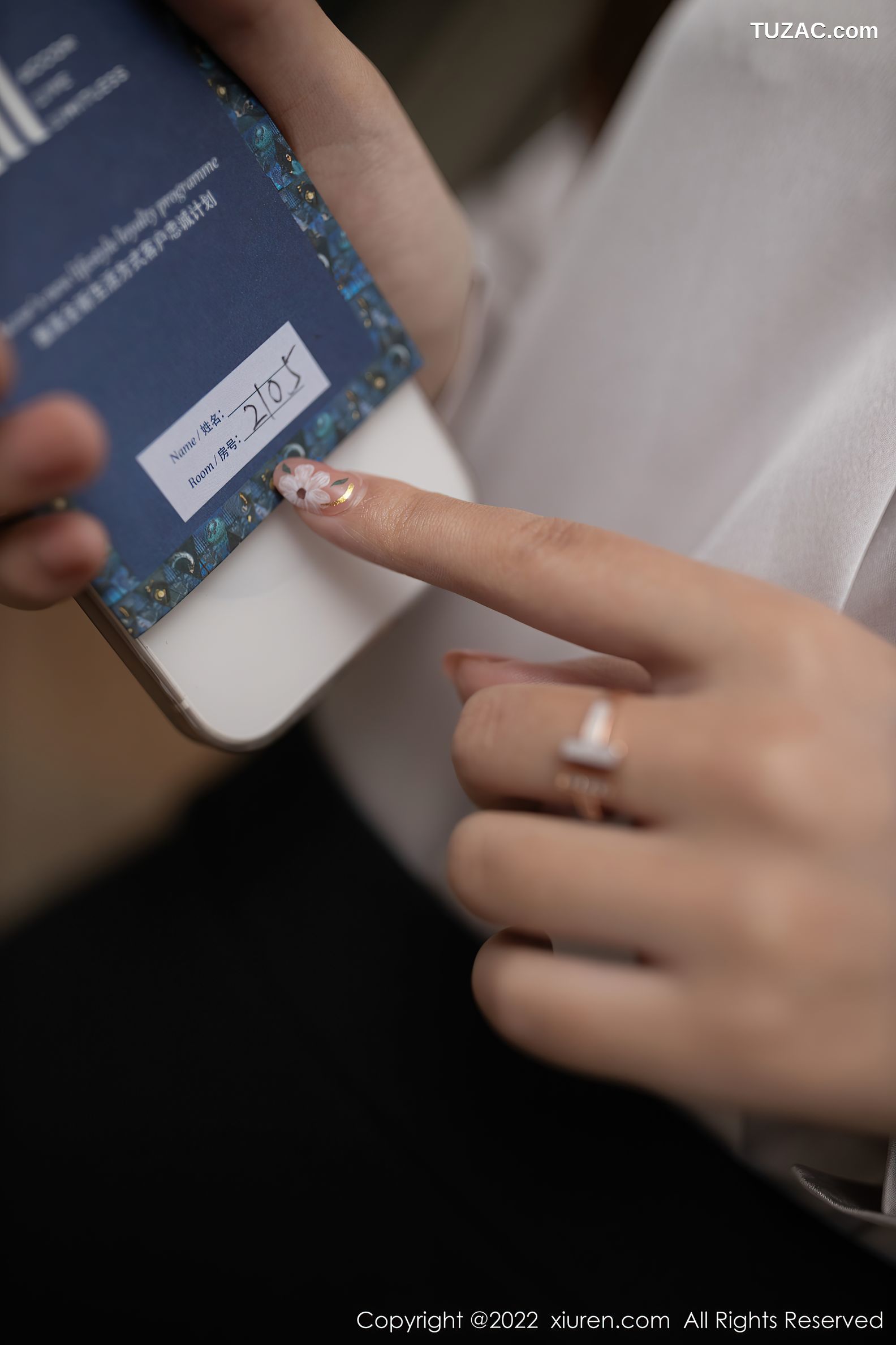 XiuRen秀人网-4485-唐安琪-角色扮演主题黑丝裤袜-2022.01.19