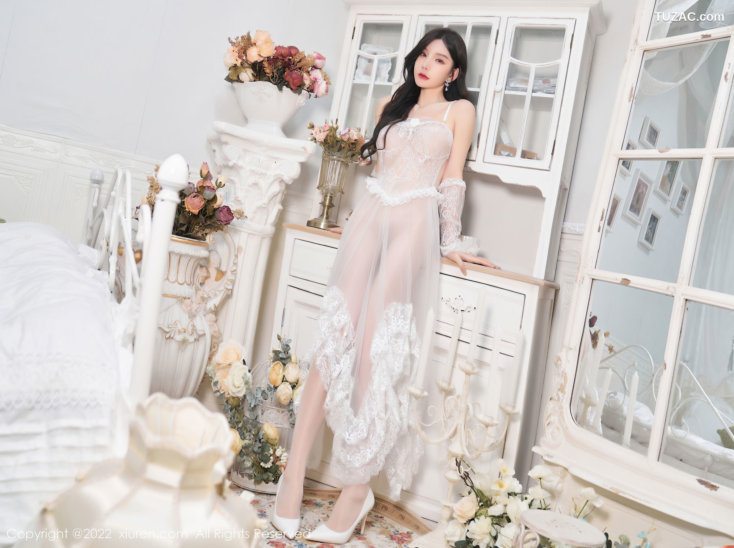 XiuRen秀人网-4499-周于希Sally-白色轻透雷丝吊带长裙白色丝袜-2022.01.21